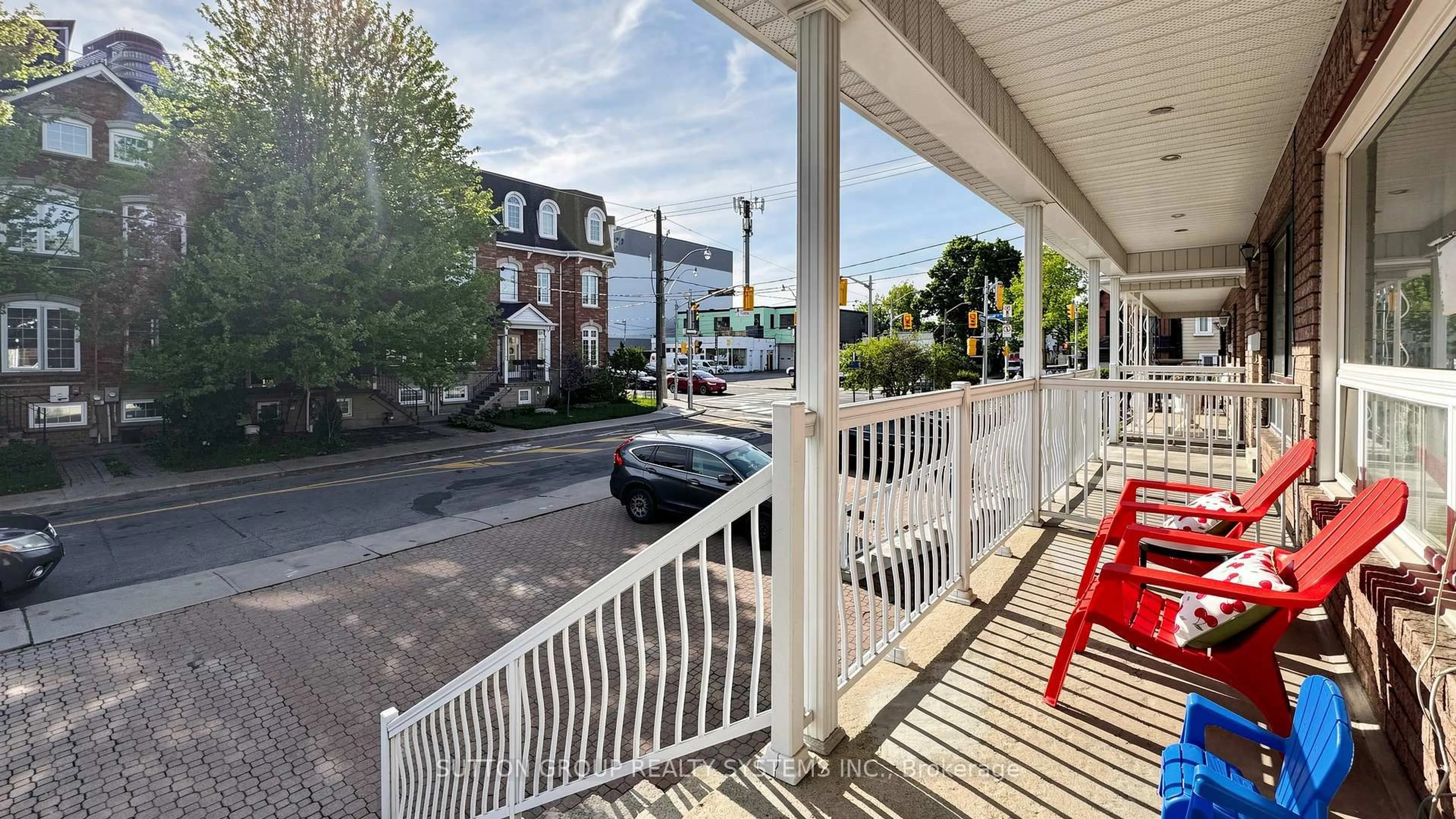 Patio, street for 289D Bartlett Ave, Toronto Ontario M6H 3G3
