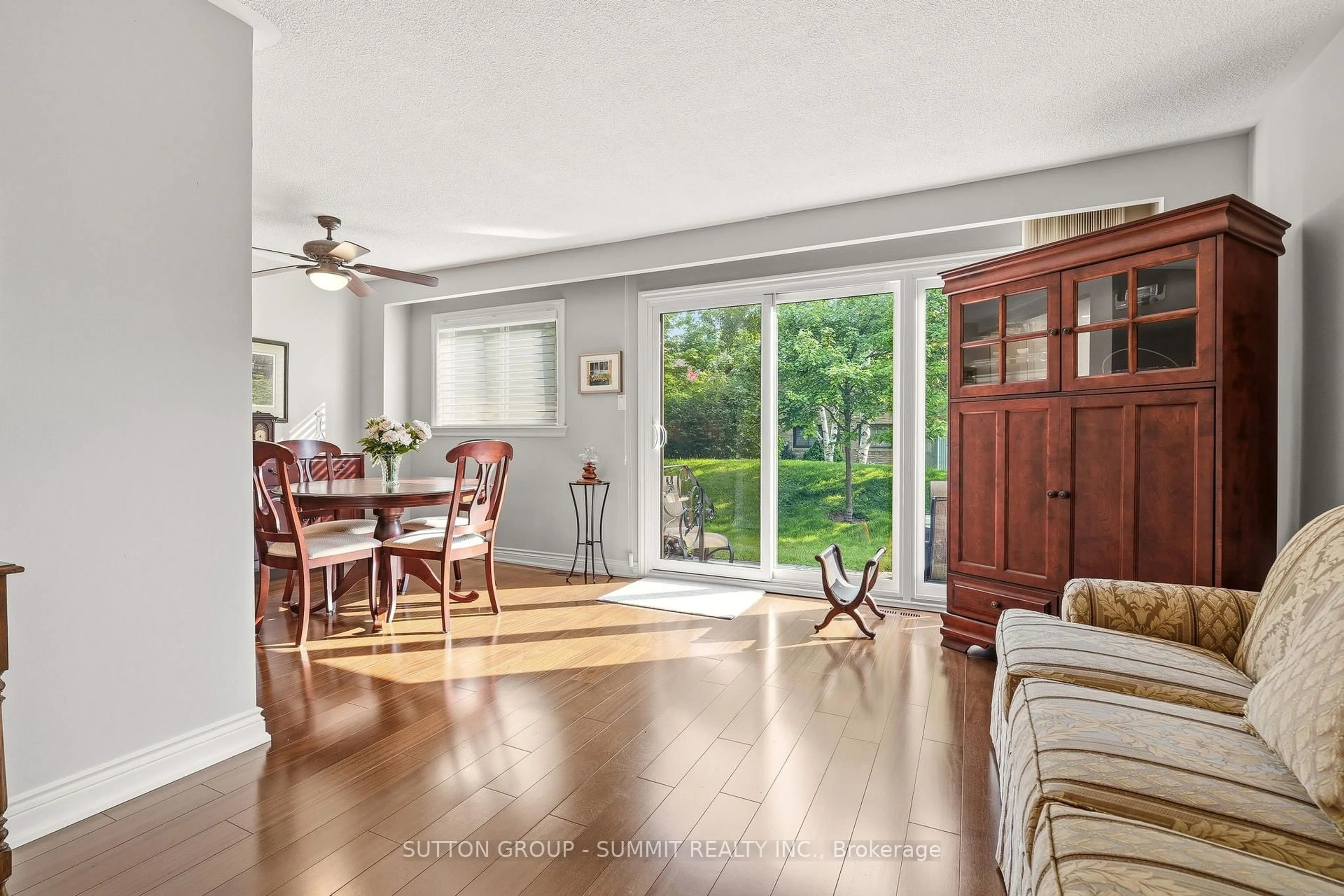 Unknown for 570 Forestwood Cres, Burlington Ontario L7L 4K3