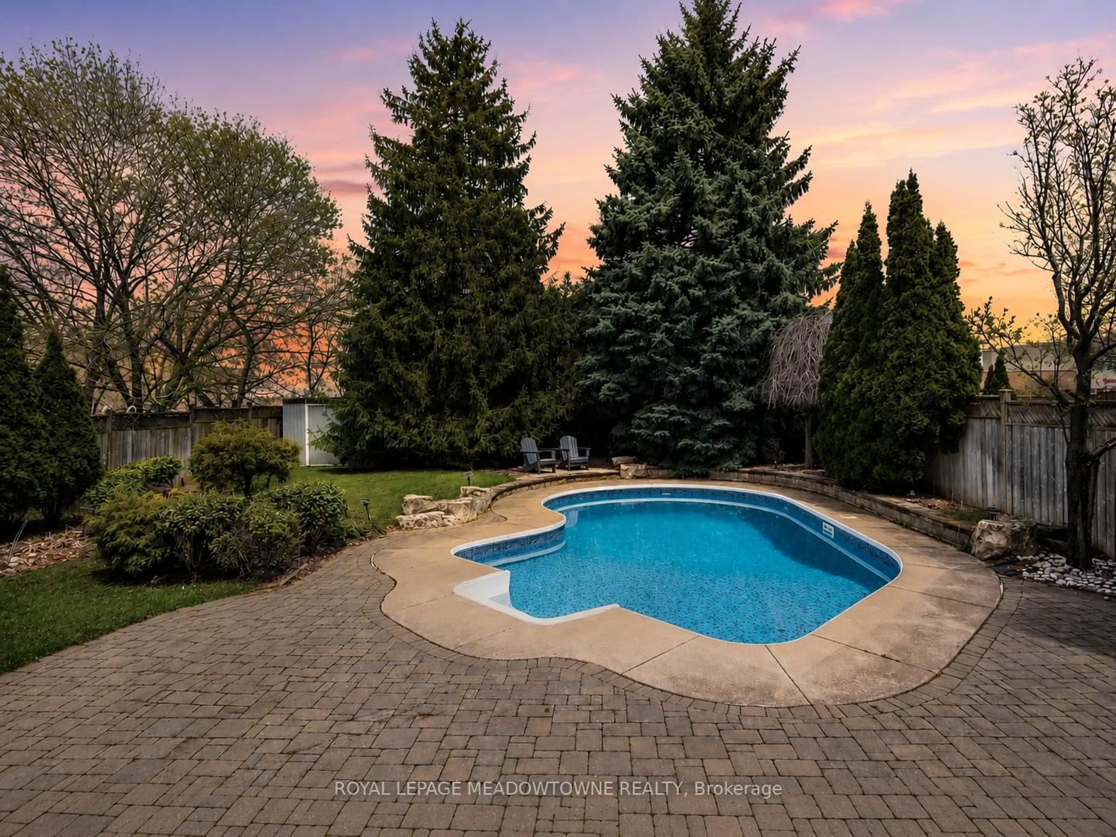 Pool for 759 Childs Dr, Milton Ontario L9T 4L3