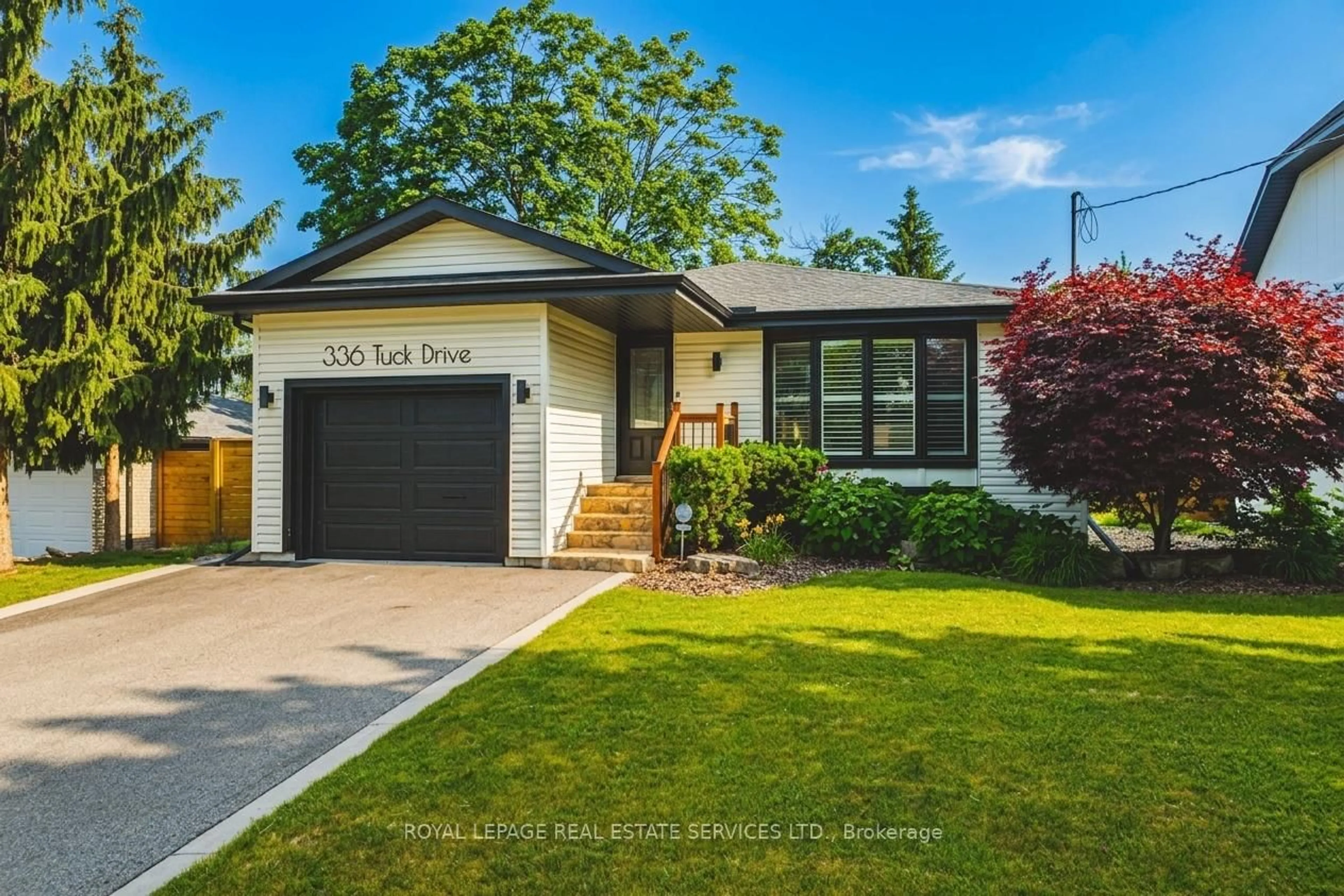 Home with vinyl exterior material, street for 336 Tuck Dr, Burlington Ontario L7L 2R3