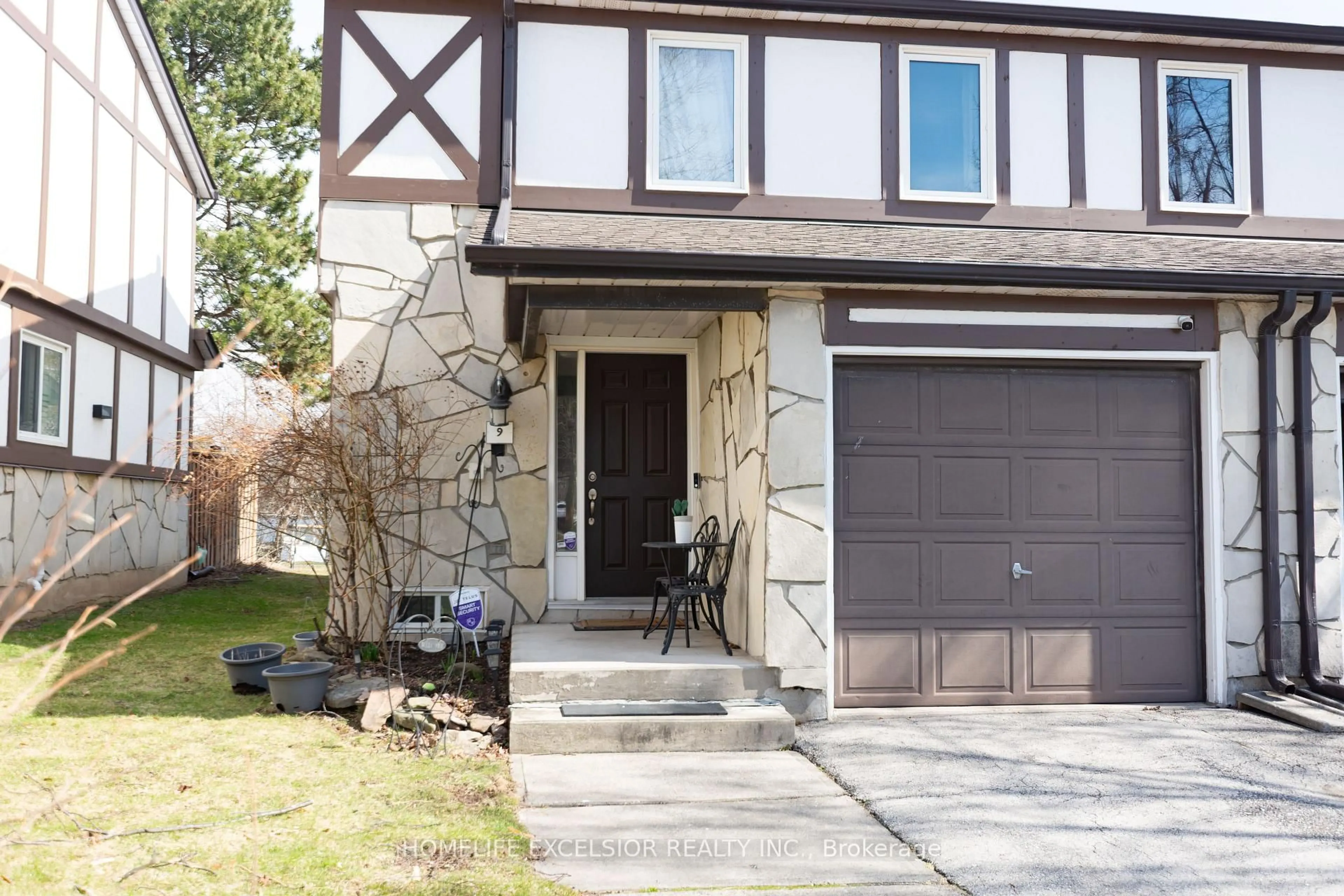 Unknown for 2200 Glenwood School Dr #9, Burlington Ontario L7R 4H3
