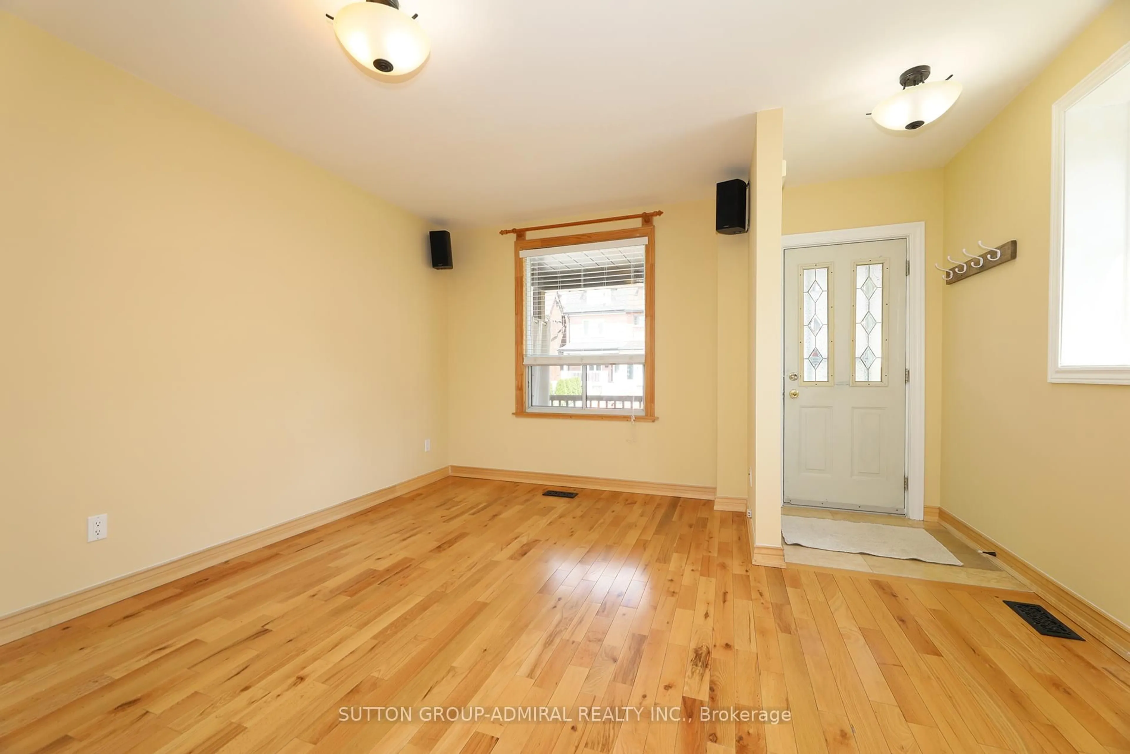 A pic of a room for 21 Wallace Ave, Toronto Ontario M6H 1T6