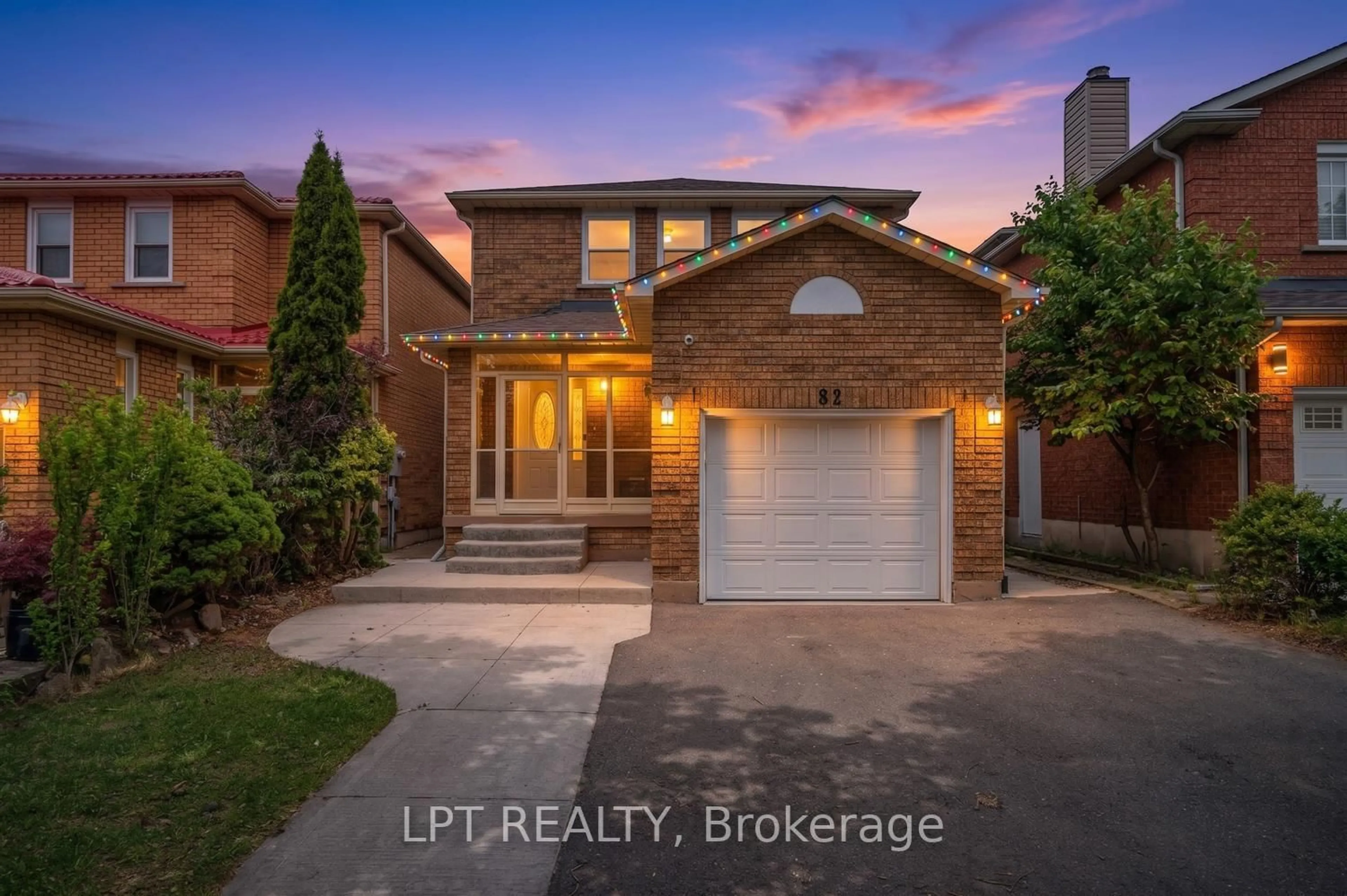 Home with brick exterior material, street for 82 Michigan Ave, Brampton Ontario L6Y 4P1