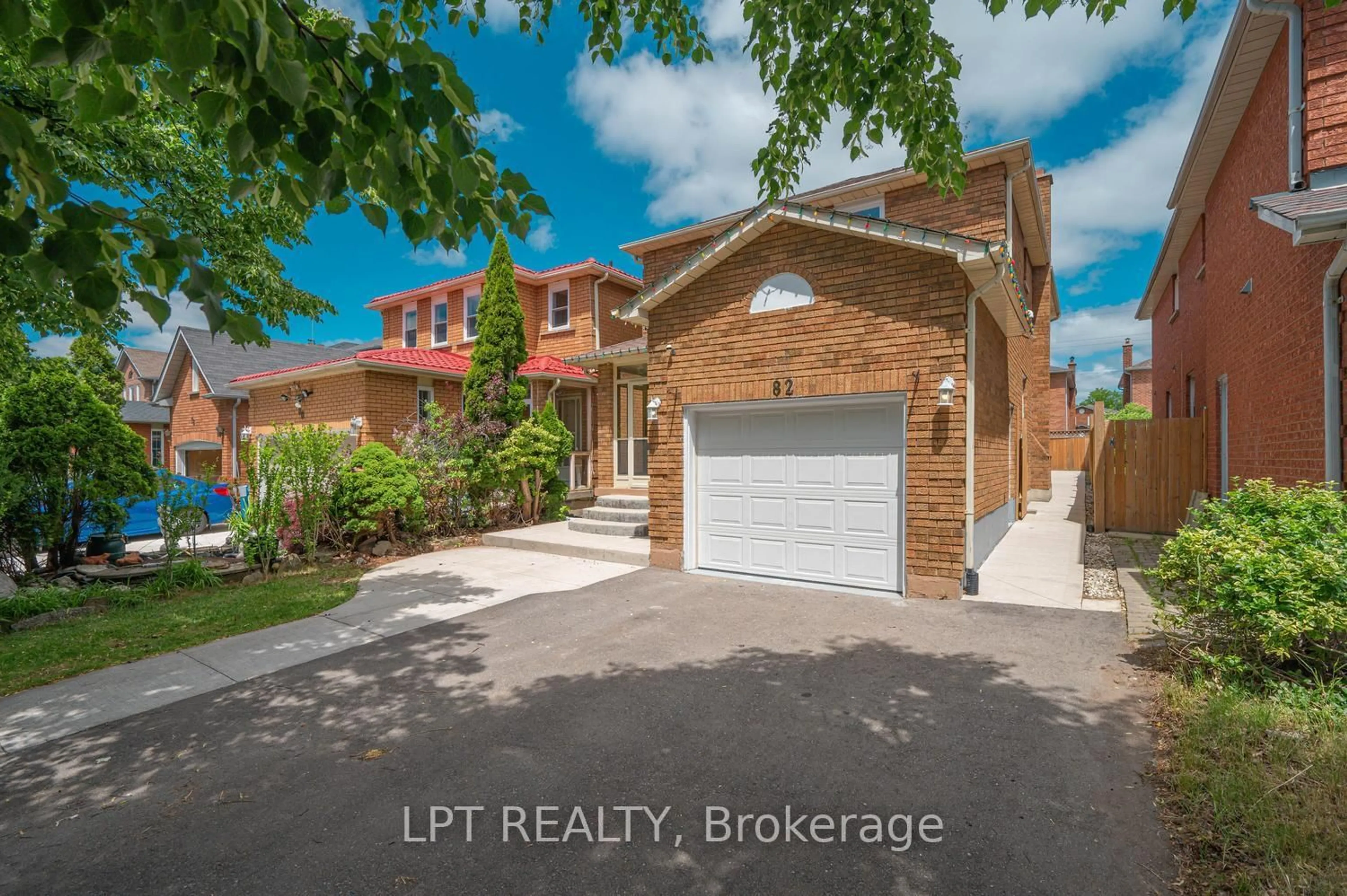 Unknown for 82 Michigan Ave, Brampton Ontario L6Y 4P1