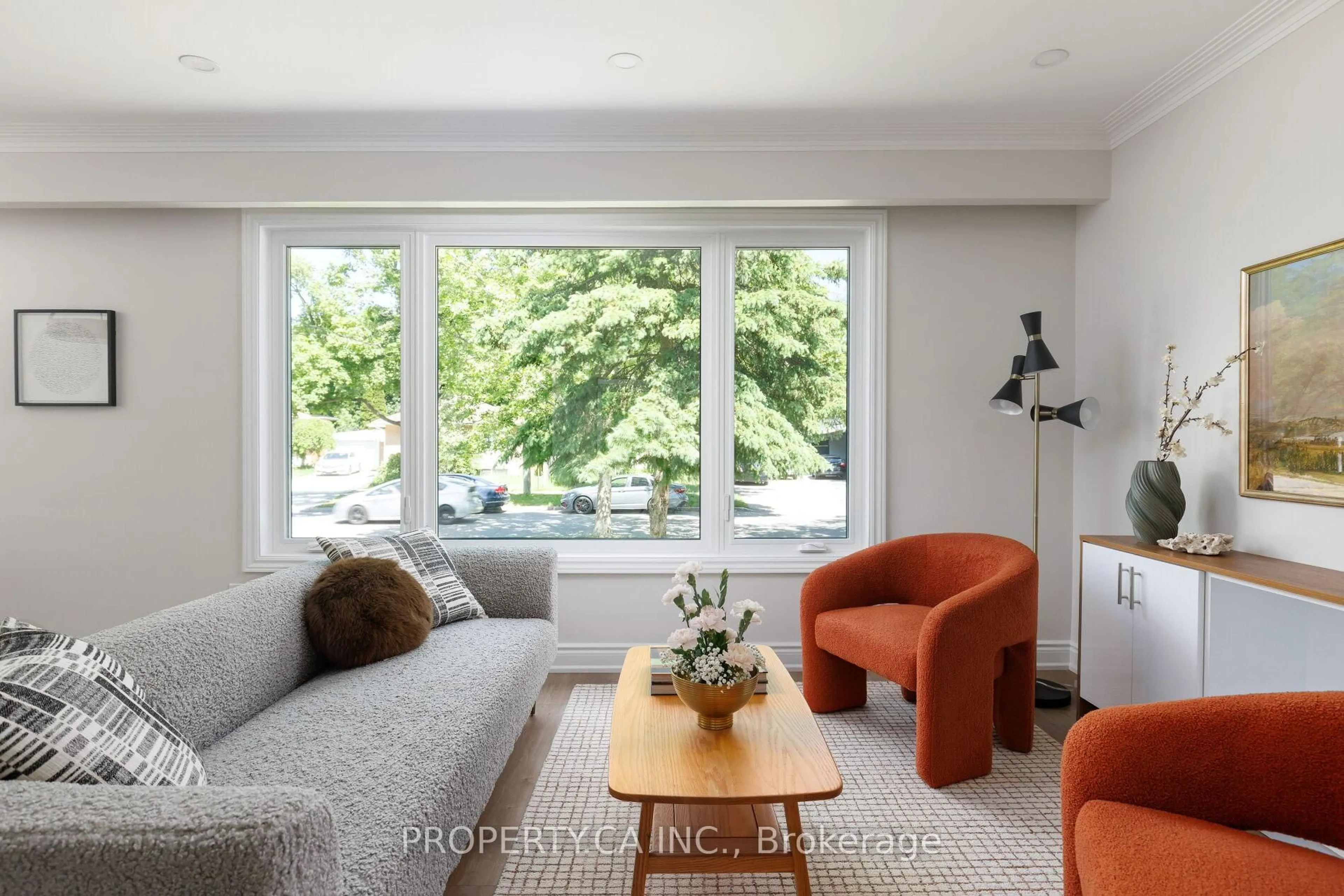 Living room with furniture, unknown for 18 Alhart Dr, Toronto Ontario M9V 2M9