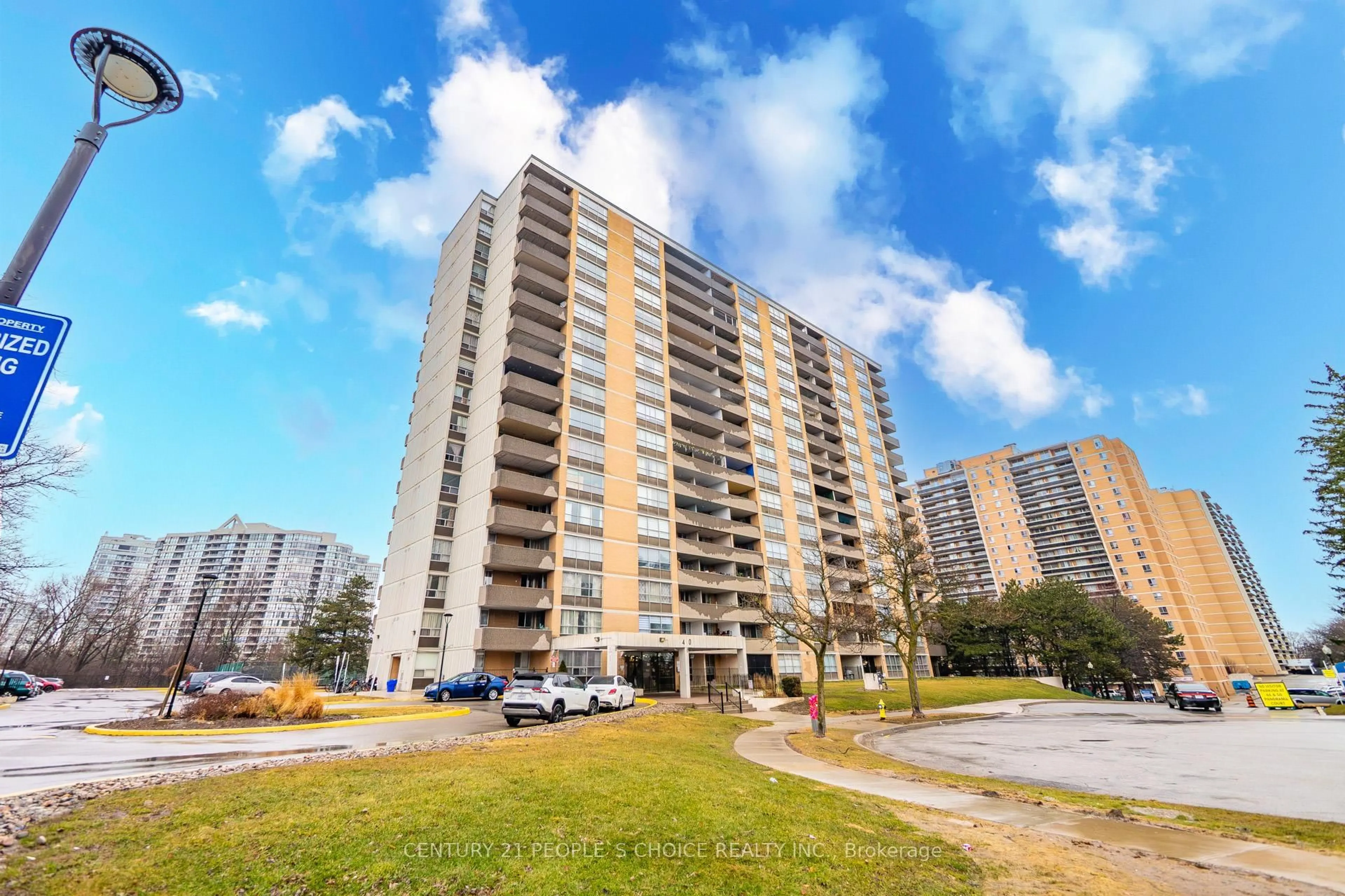 A pic from outside/outdoor area/front of a property/back of a property/a pic from drone, building for 40 Panorama Crt #910, Toronto Ontario M9V 4M1