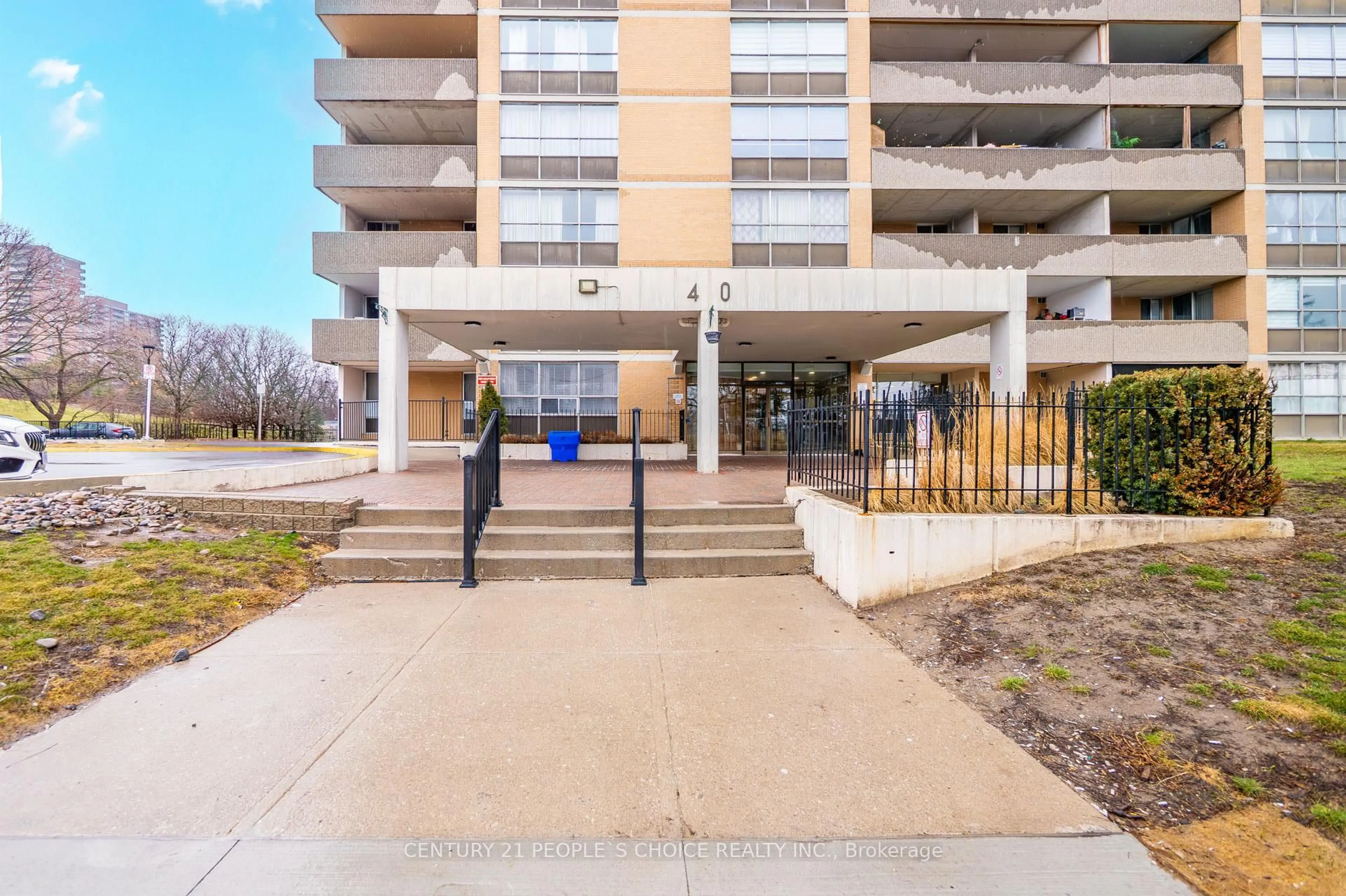 Unknown for 40 Panorama Crt #910, Toronto Ontario M9V 4M1