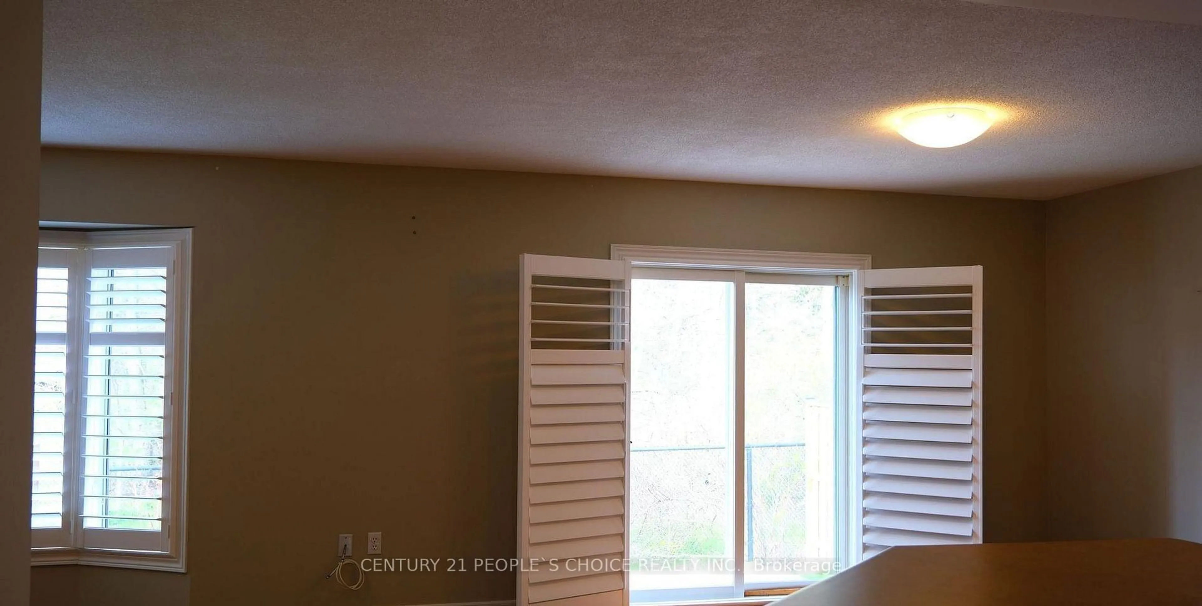A pic of a room for 331 Centennial Forest Dr Dr, Milton Ontario L9T 5X4