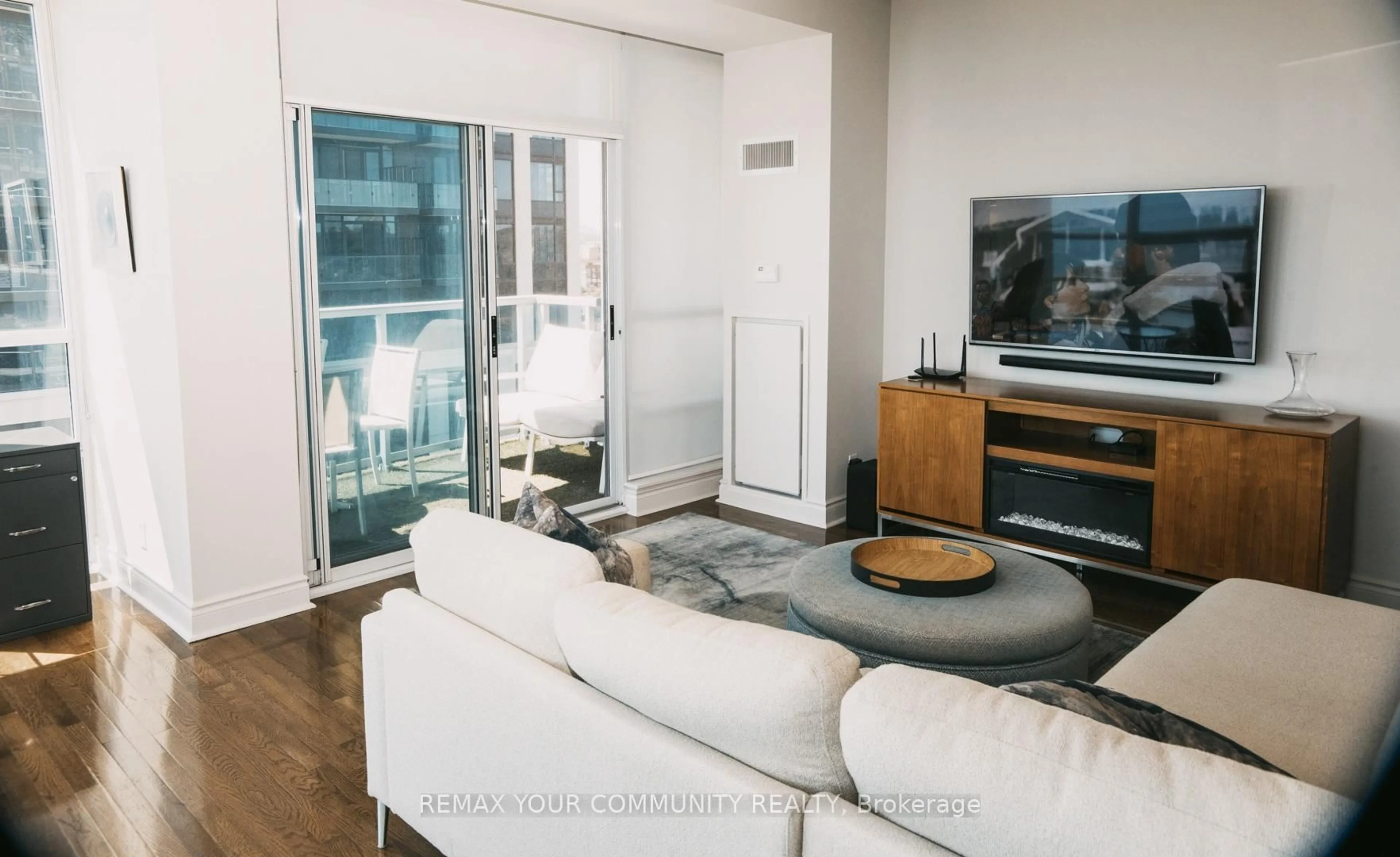 Living room with furniture, unknown for 1910 Lake Shore Blvd #1108, Toronto Ontario M6S 1A2