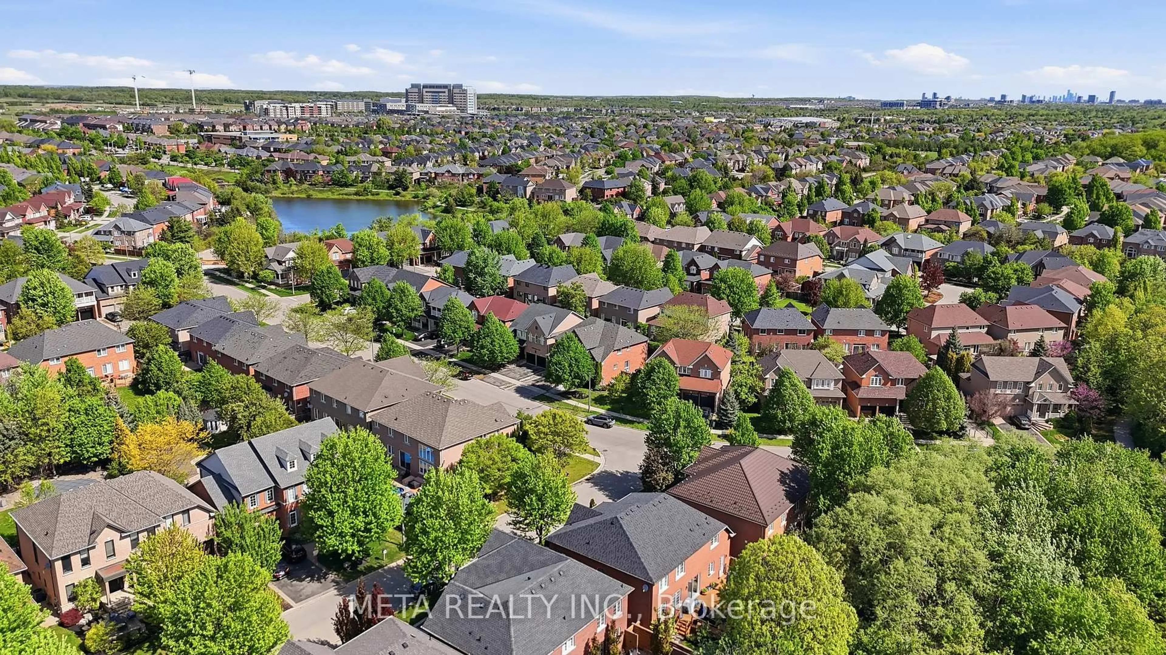 A pic from outside/outdoor area/front of a property/back of a property/a pic from drone, unknown for 2299 Stratus Dr, Oakville Ontario L6M 4Z9