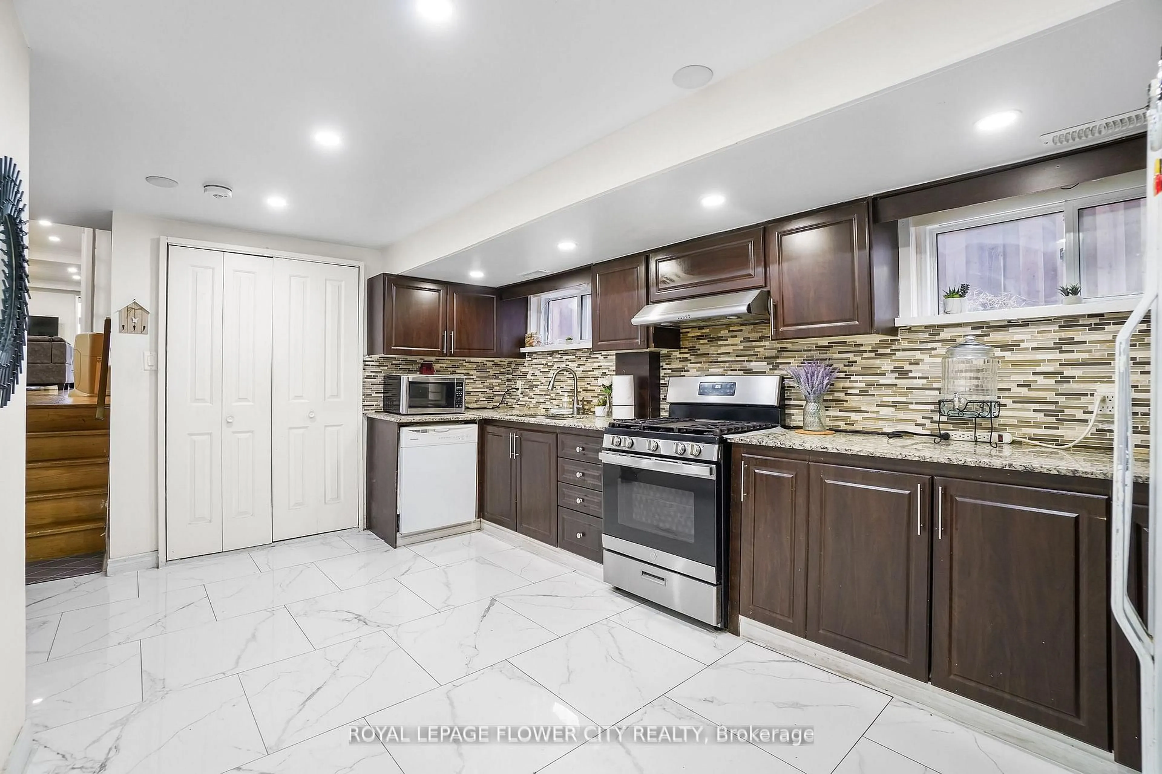 Unknown for 167 Shoreham Dr, Toronto Ontario M3N 1T3
