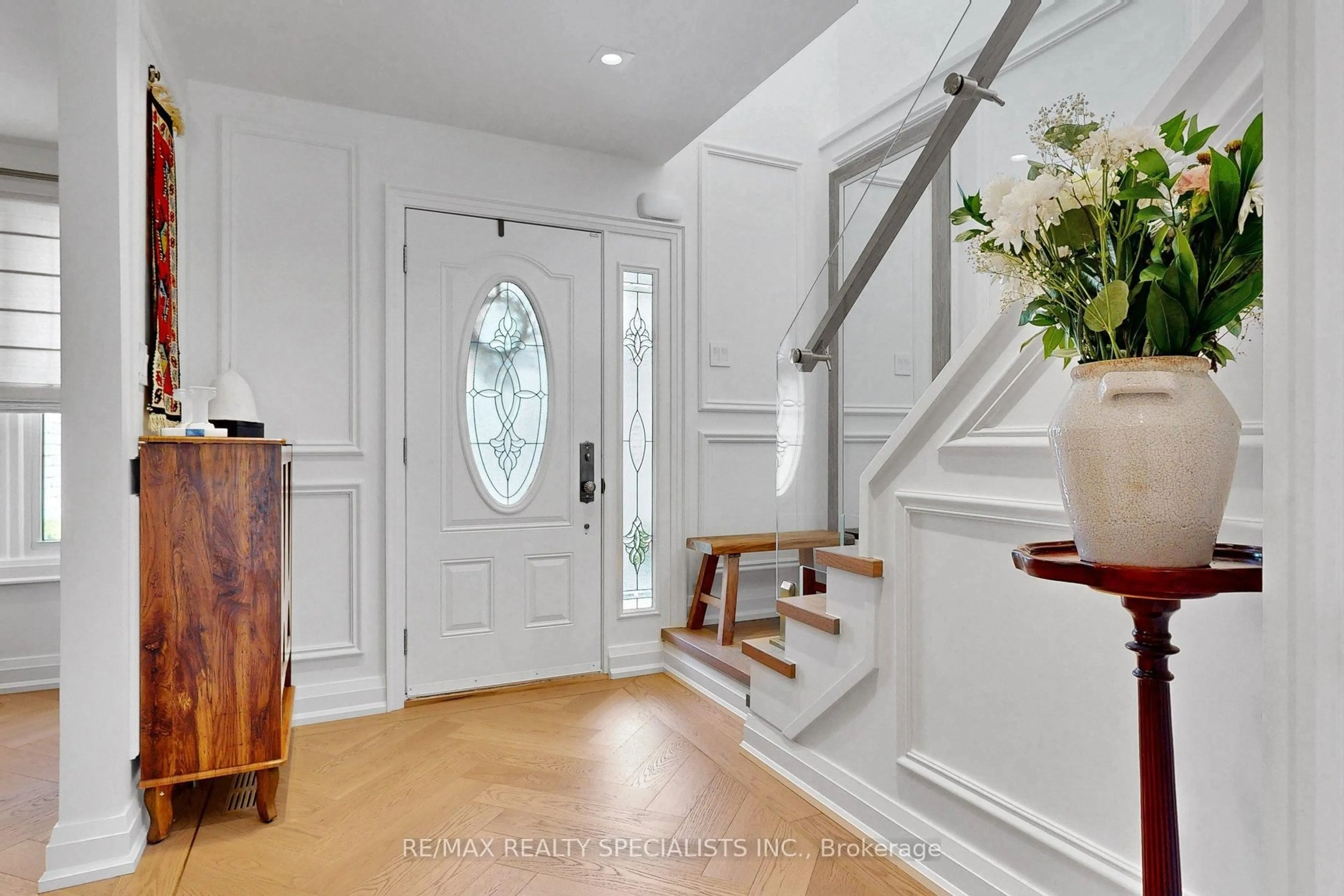 Indoor entryway for 39 B Newington Cres, Toronto Ontario M9C 5B7