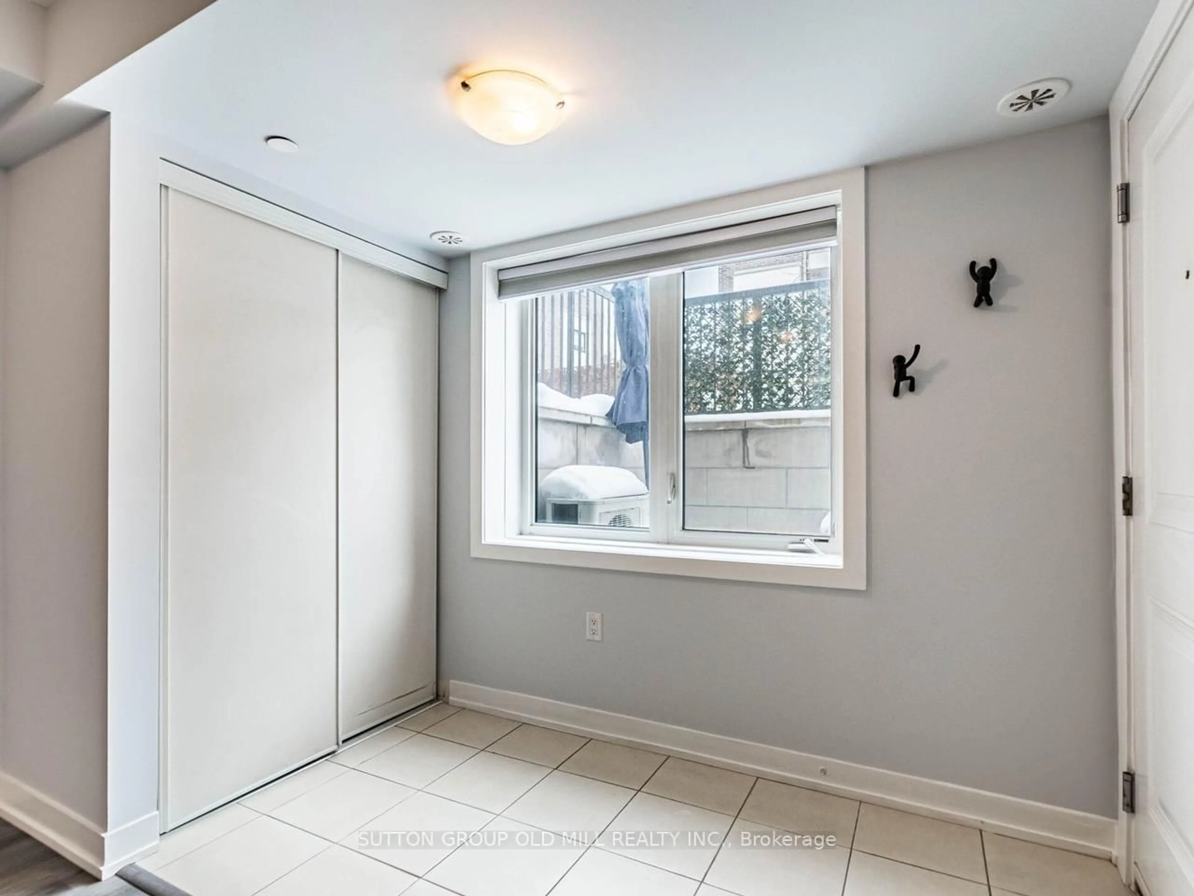Unknown for 6 Drummond St #301, Toronto Ontario M8V 1Y8
