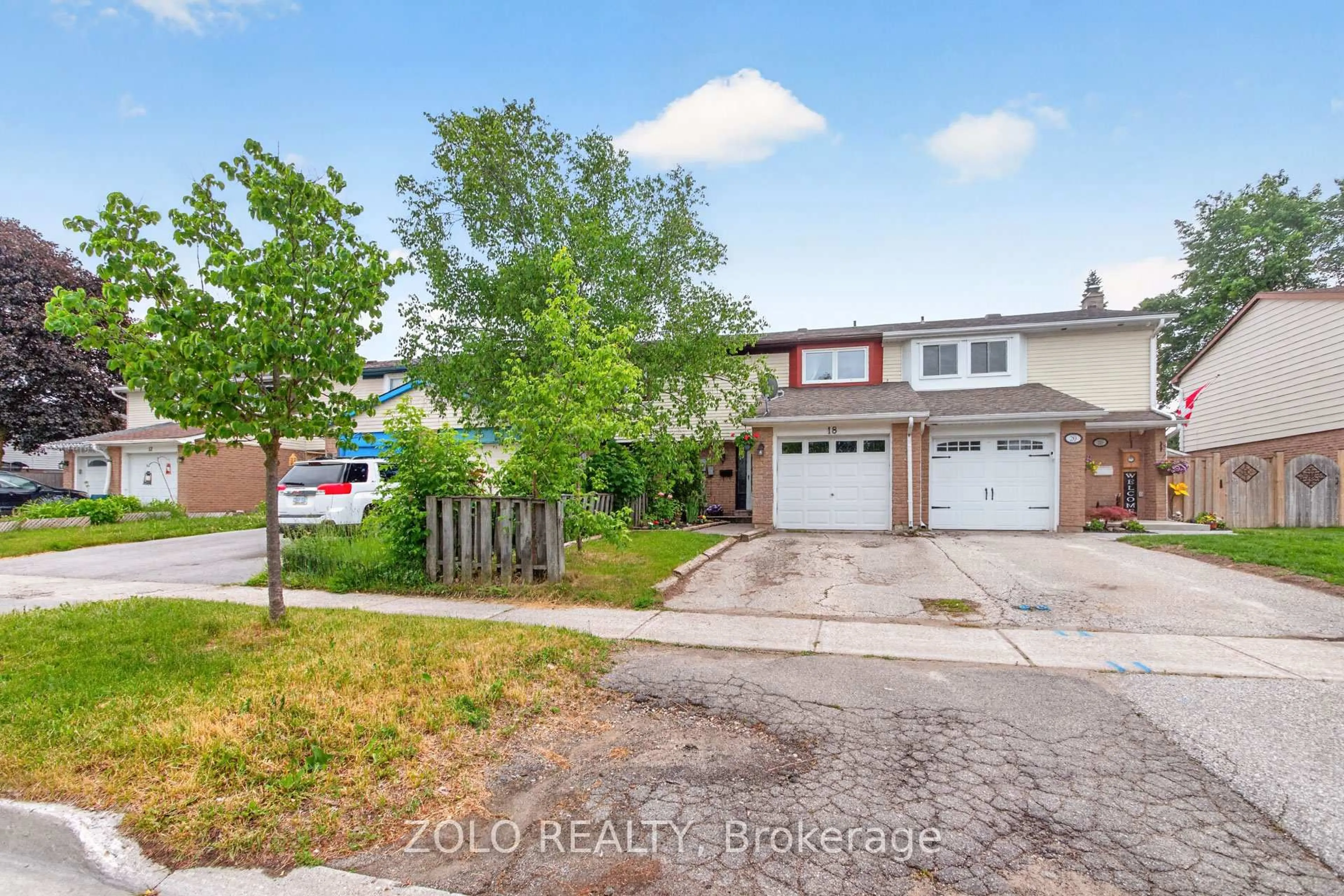 A pic from outside/outdoor area/front of a property/back of a property/a pic from drone, street for 18 Karen Crt, Orangeville Ontario L9W 3S3