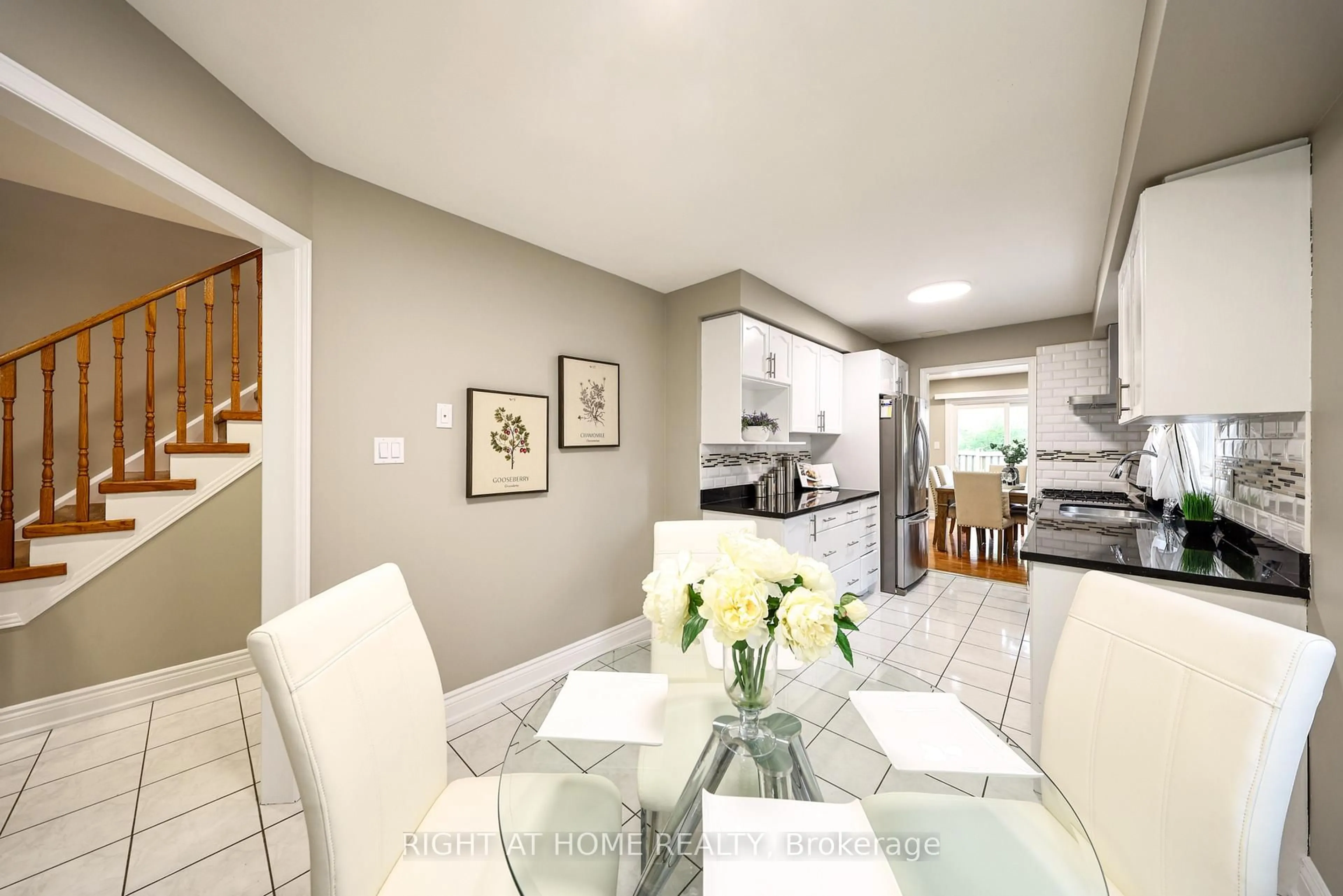Open concept kitchen, unknown for 5533 Richmeadow Mews, Mississauga Ontario L4Z 3T3