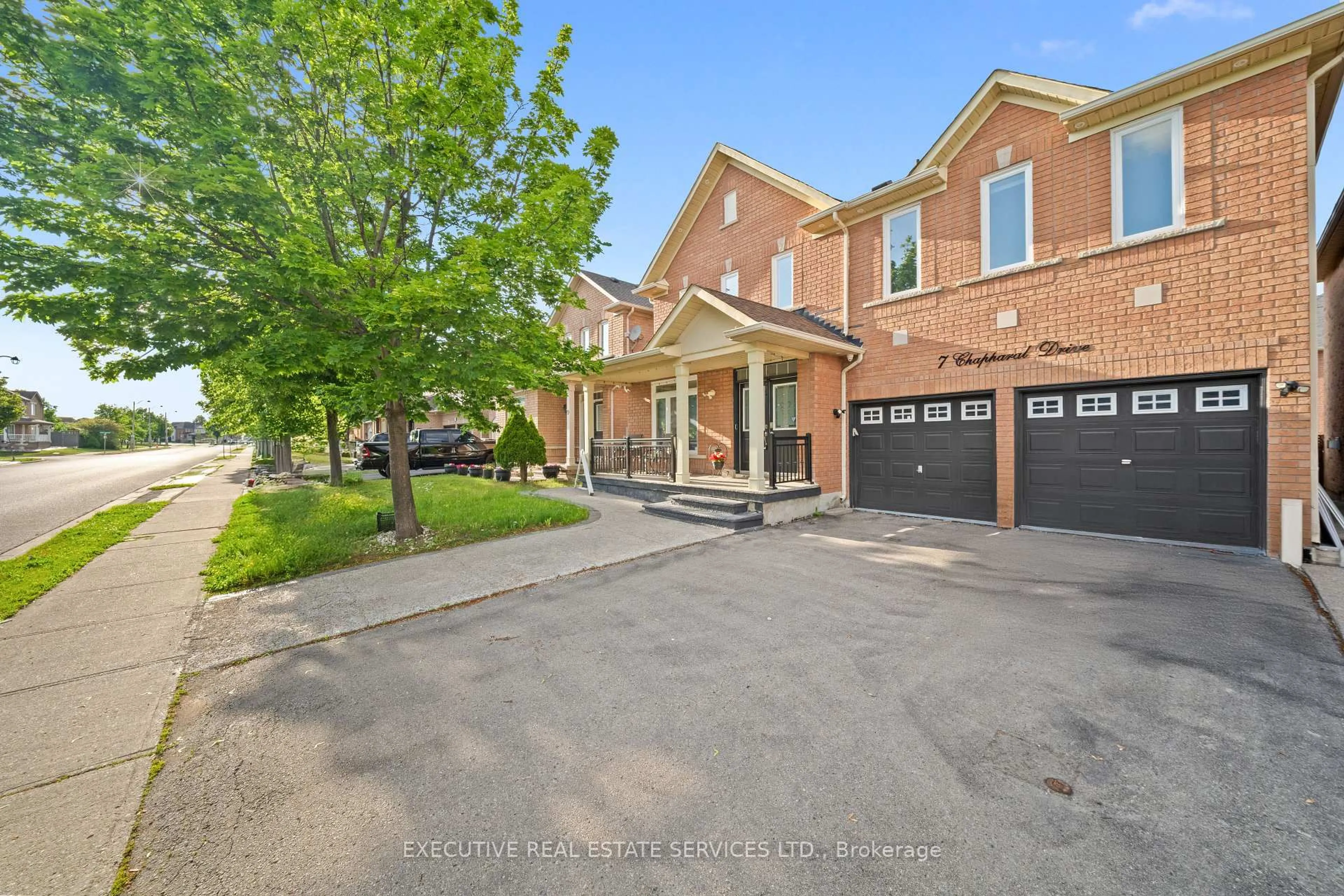 Unknown for 7 Chapparal Dr, Brampton Ontario L6R 3C5