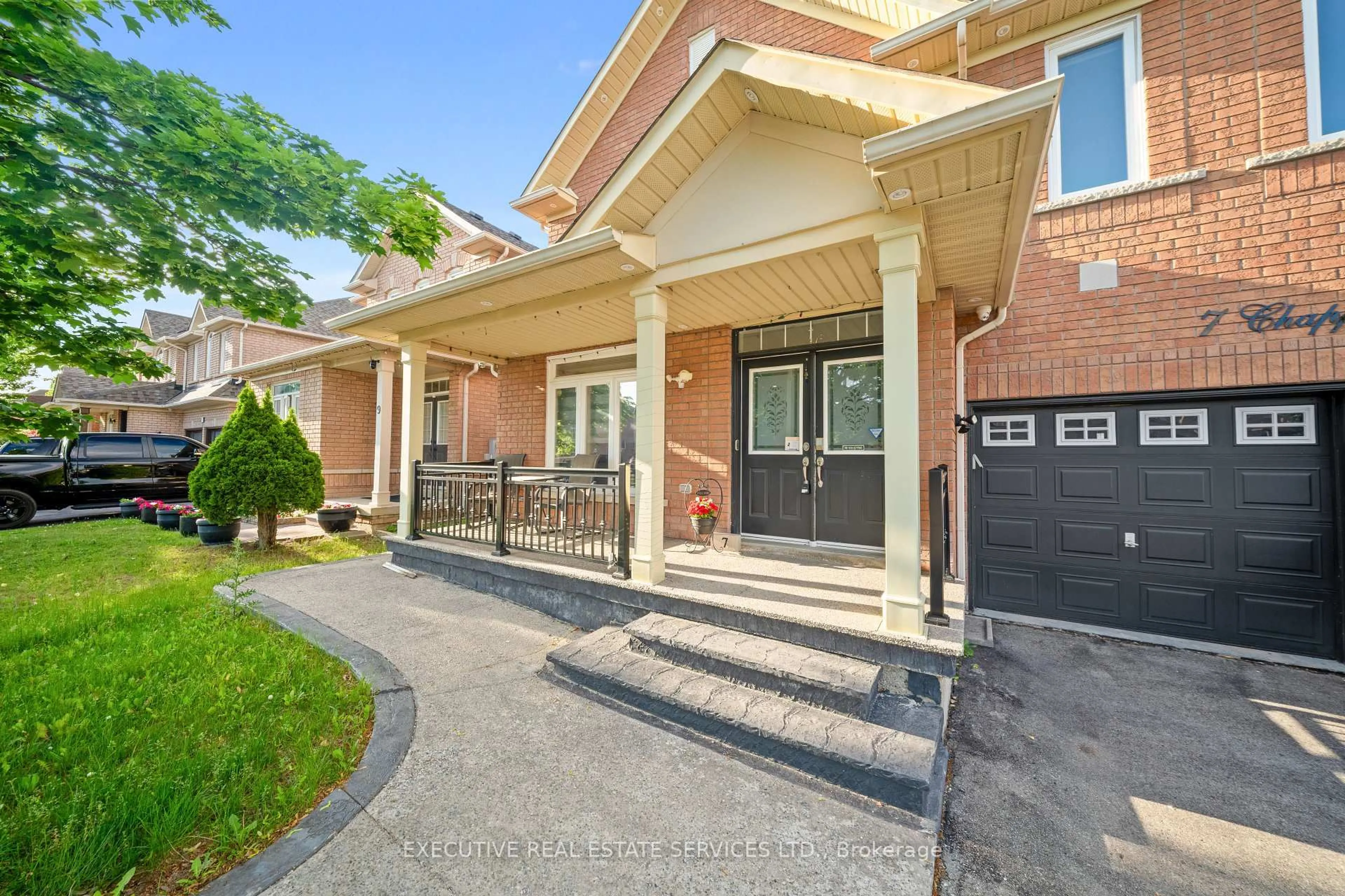 Home with brick exterior material, street for 7 Chapparal Dr, Brampton Ontario L6R 3C5