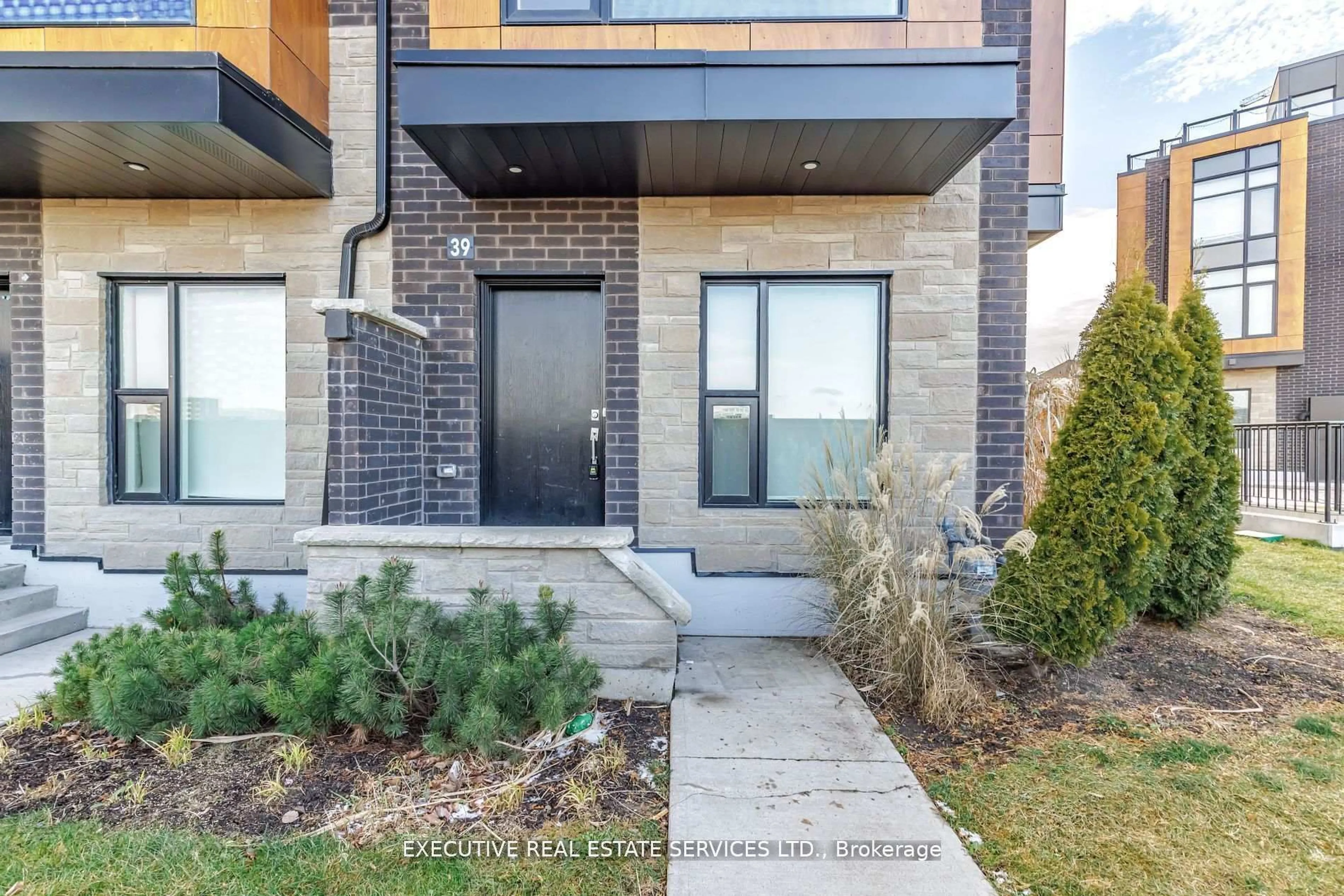 Home with brick exterior material, street for 200 Malta Ave #39, Brampton Ontario L6Y 6H8