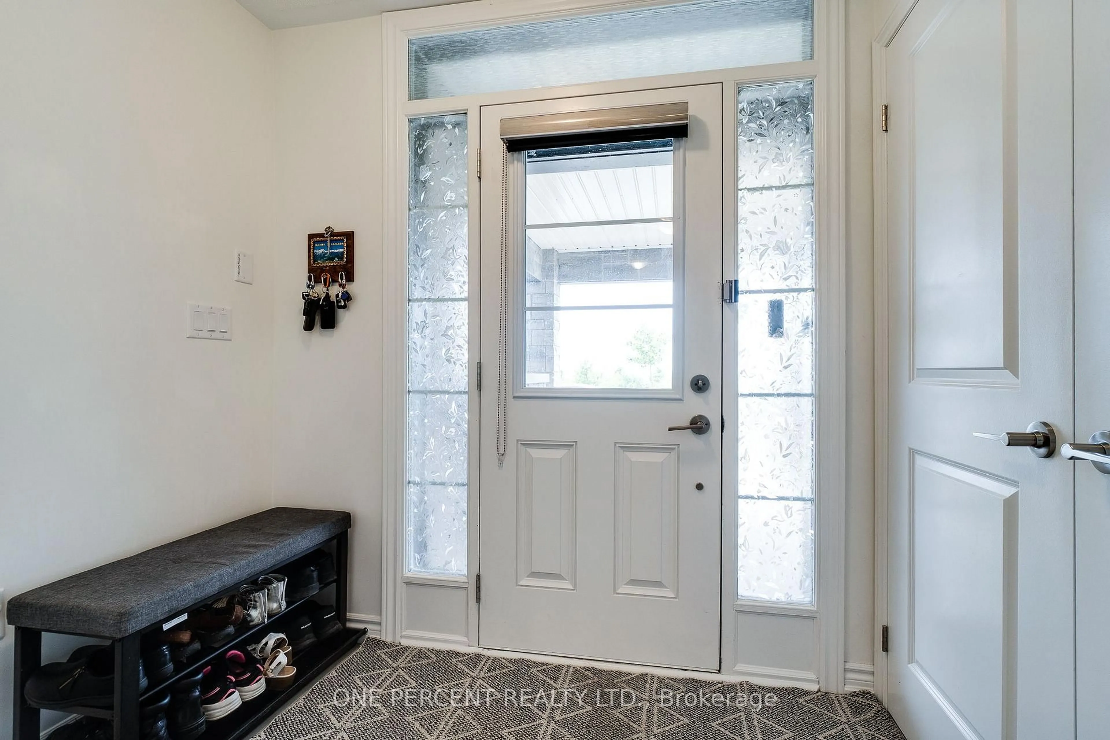 Indoor entryway for 387 Thimbleweed Crt, Milton Ontario L9E 1T3