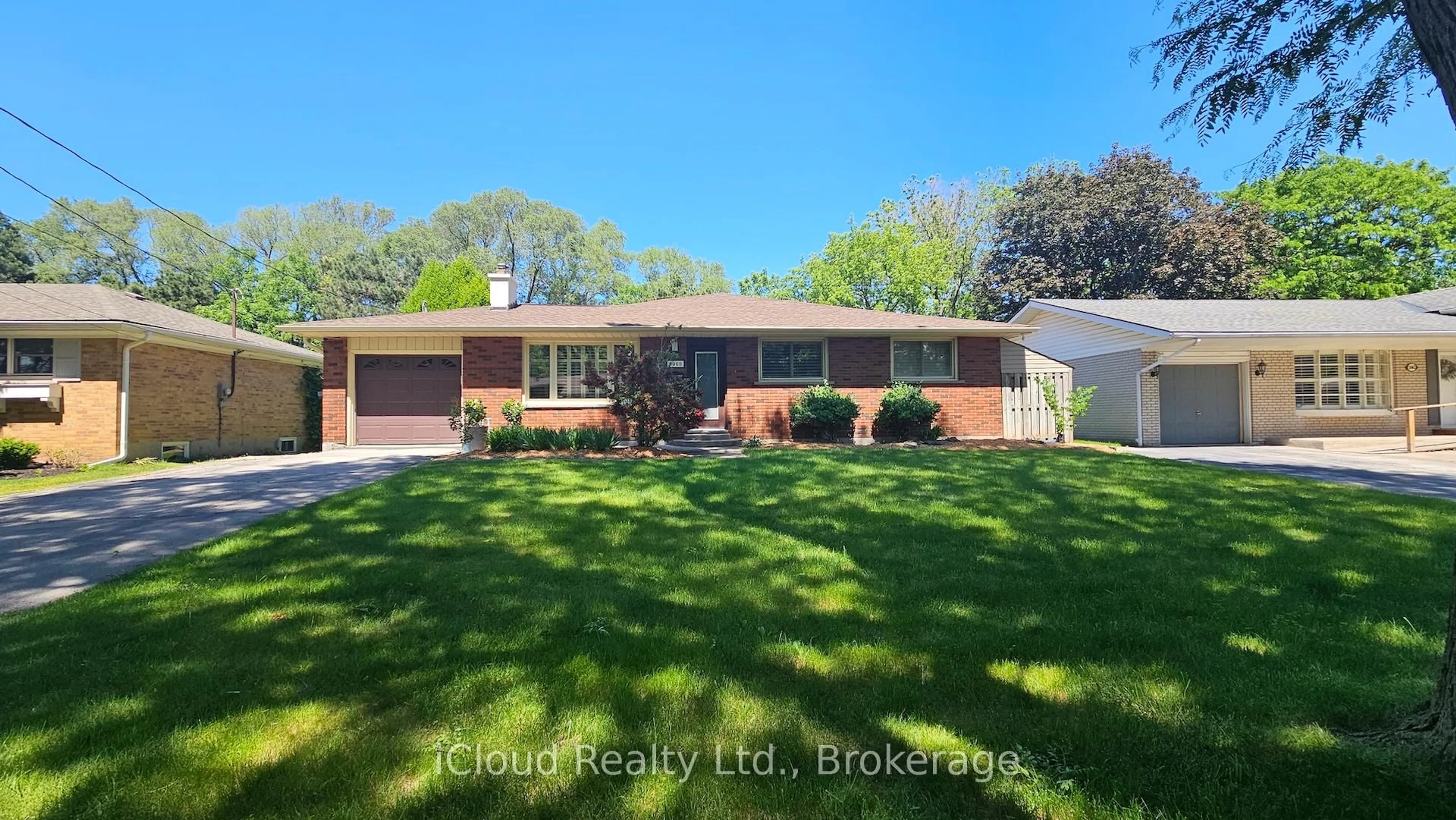 Home with brick exterior material, street for 1066 Marley Cres, Burlington Ontario L7T 3S1