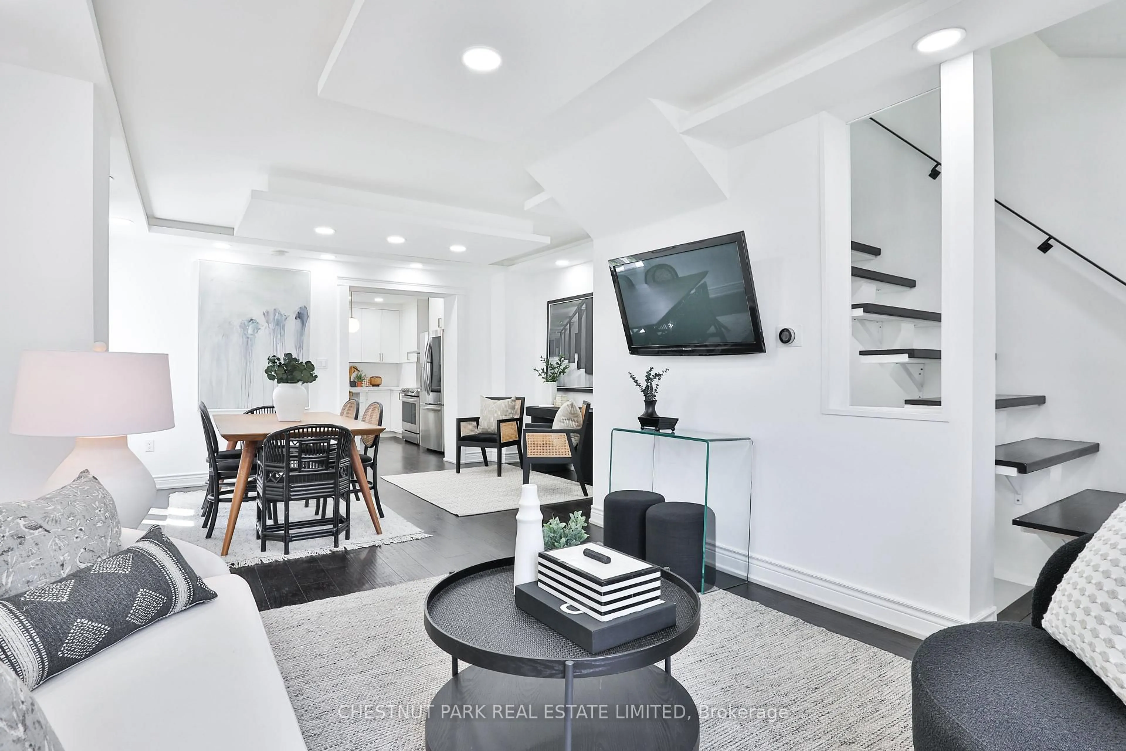 Unknown for 1341 Dupont St, Toronto Ontario M6H 3P3