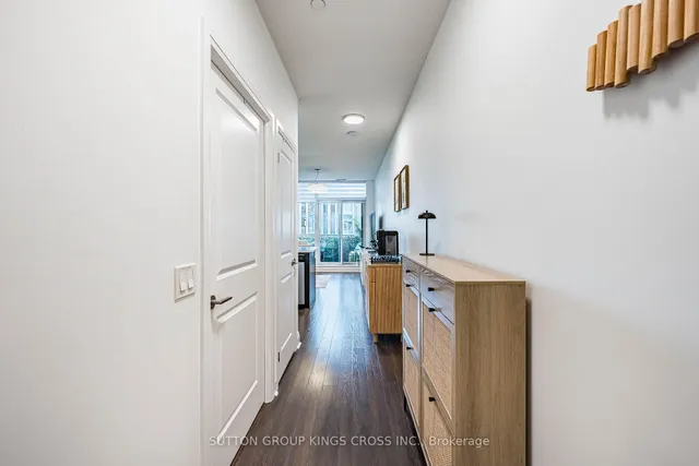 15 Zorra St #202, Toronto 5