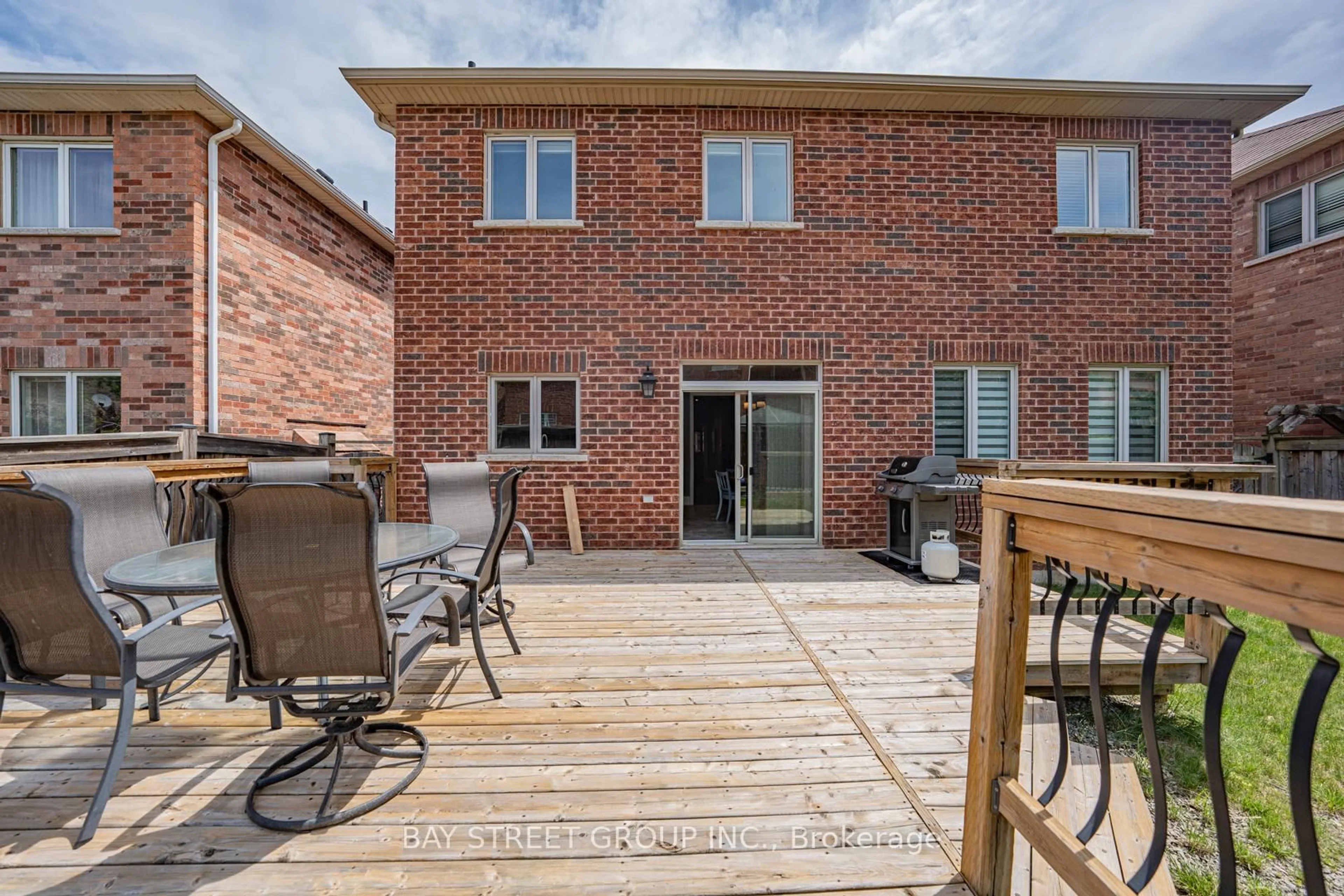 Patio, street for 241 Jarrett Cross, Milton Ontario L9T 7A1