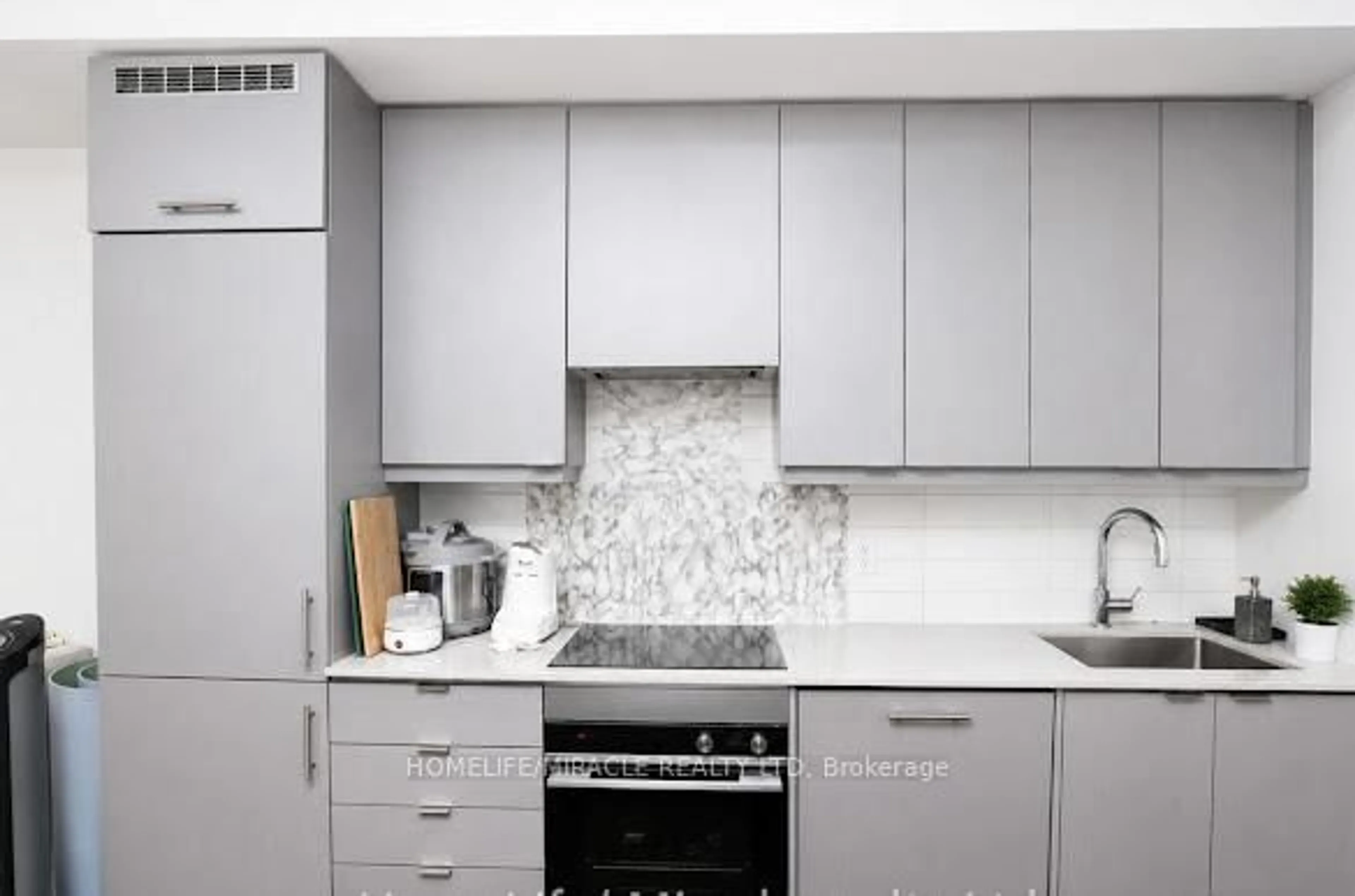 Contemporary kitchen, ceramic/tile floor for 36 Elm Dr #1003, Mississauga Ontario L5B 0N3
