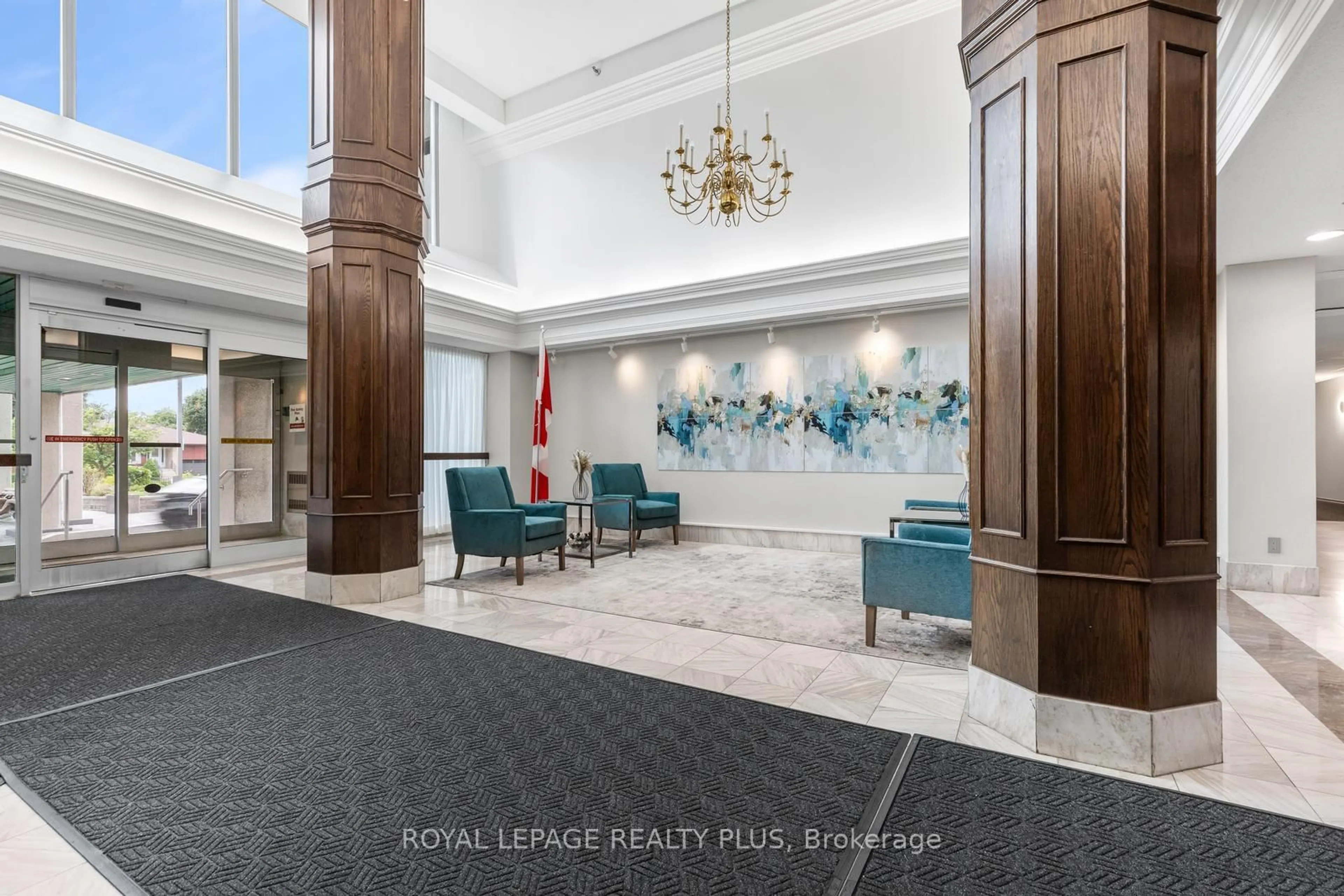 Lobby for 330 Mill St #301, Brampton Ontario L6Y 3V3