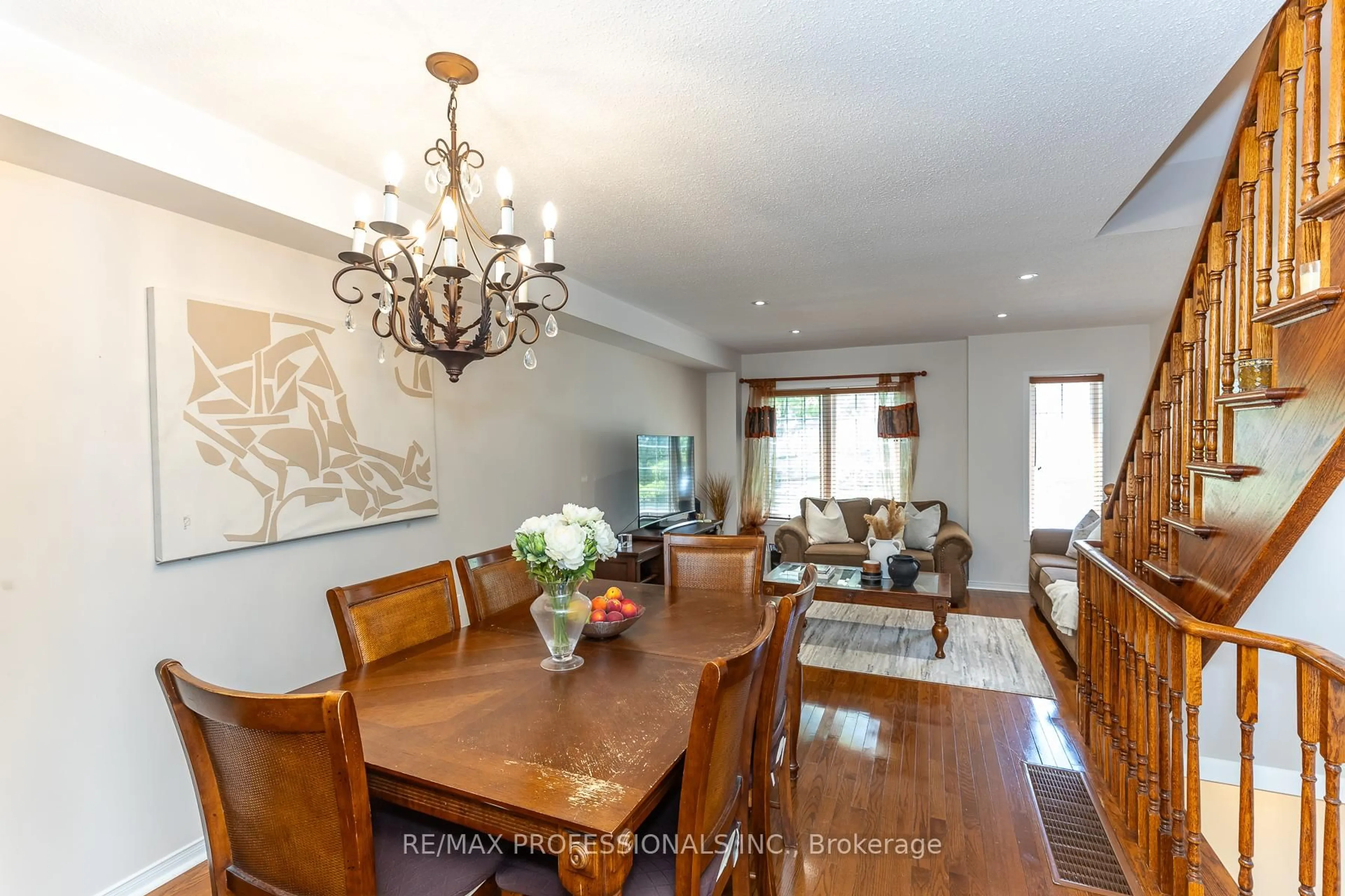 Dining room, wood/laminate floor for 45 Weston Rd, Toronto Ontario M6N 5H3