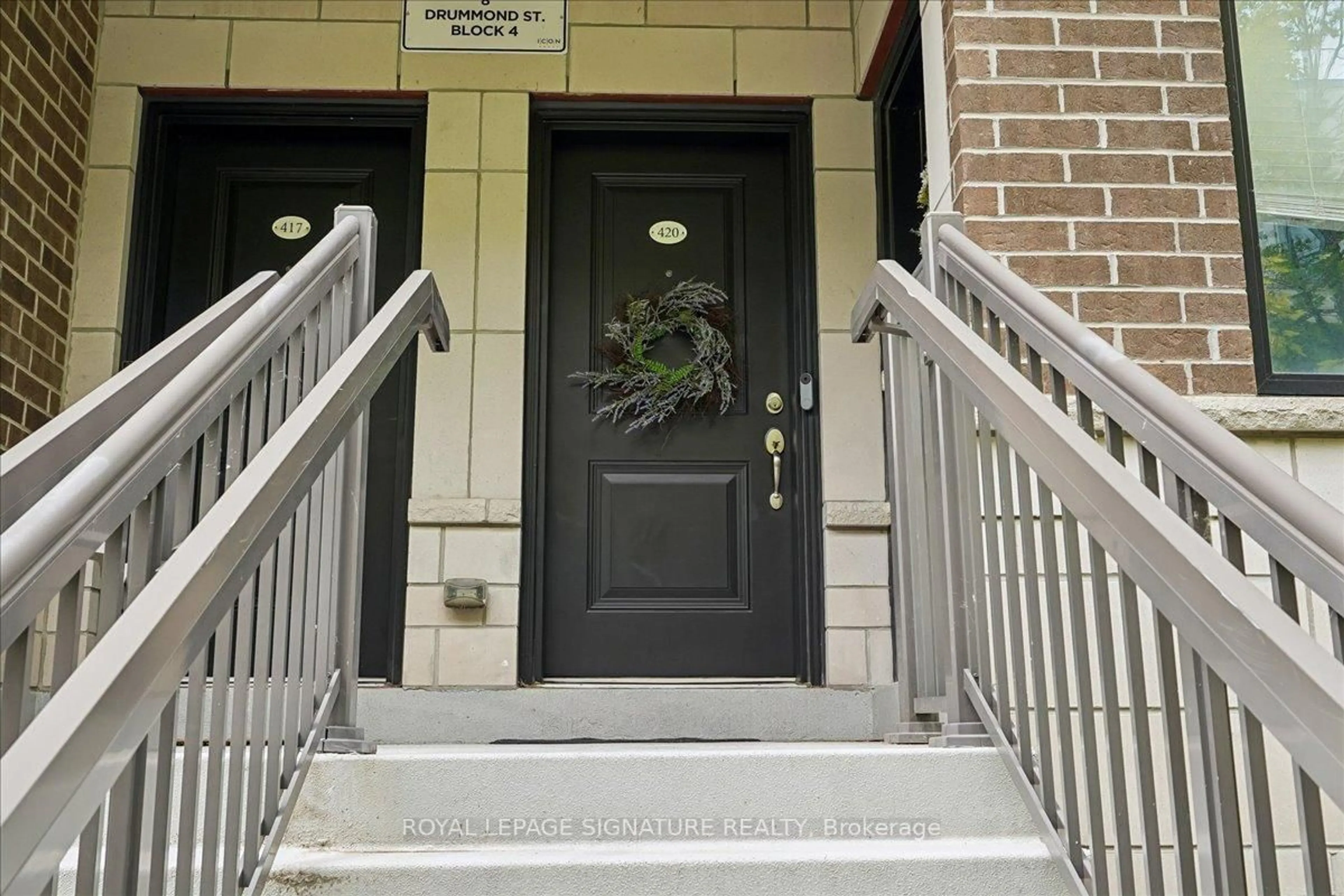 Indoor entryway for 8 Drummond St #420, Toronto Ontario M8V 1Y8