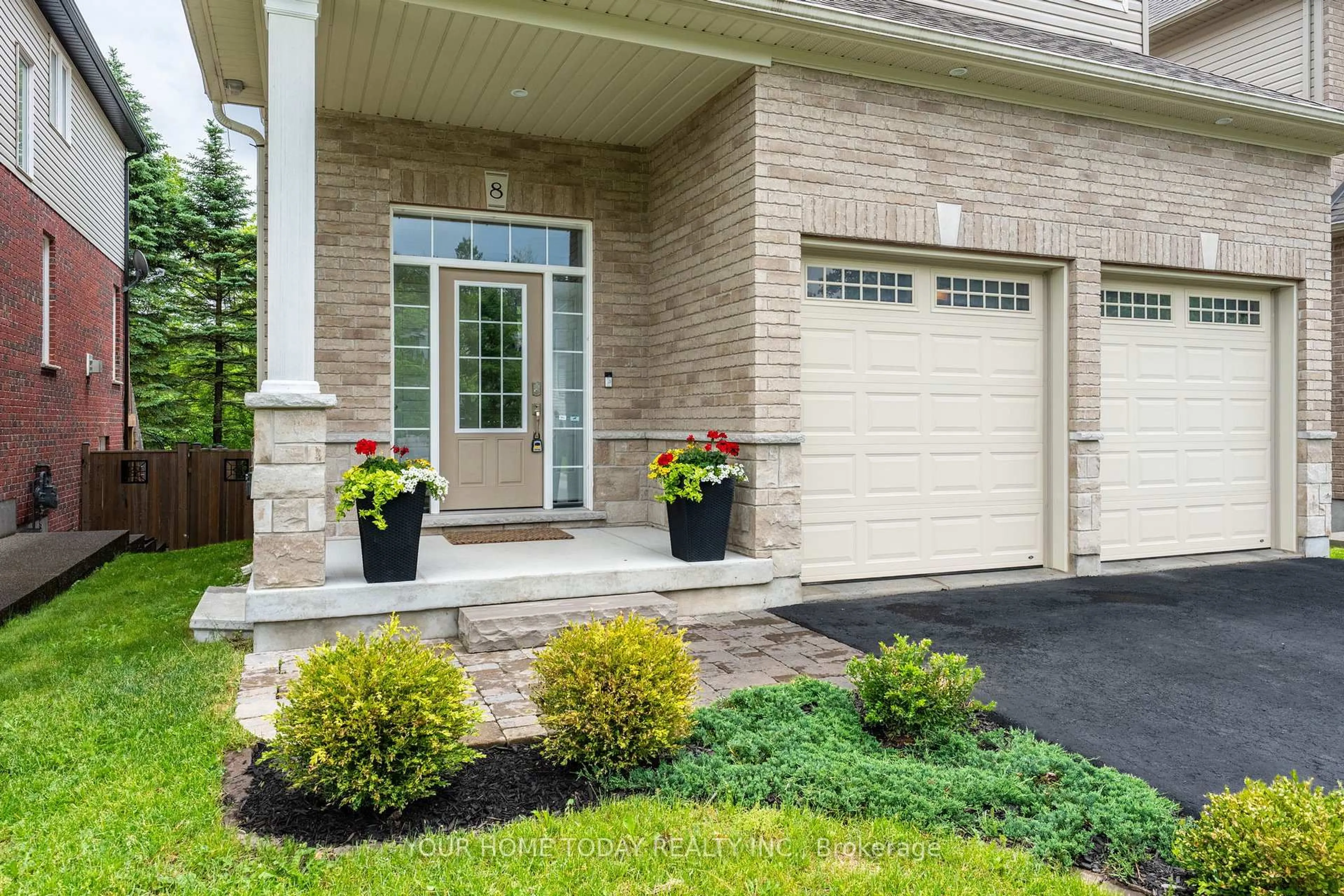 Unknown for 8 Trinity Crt, Halton Hills Ontario L7J 0A2