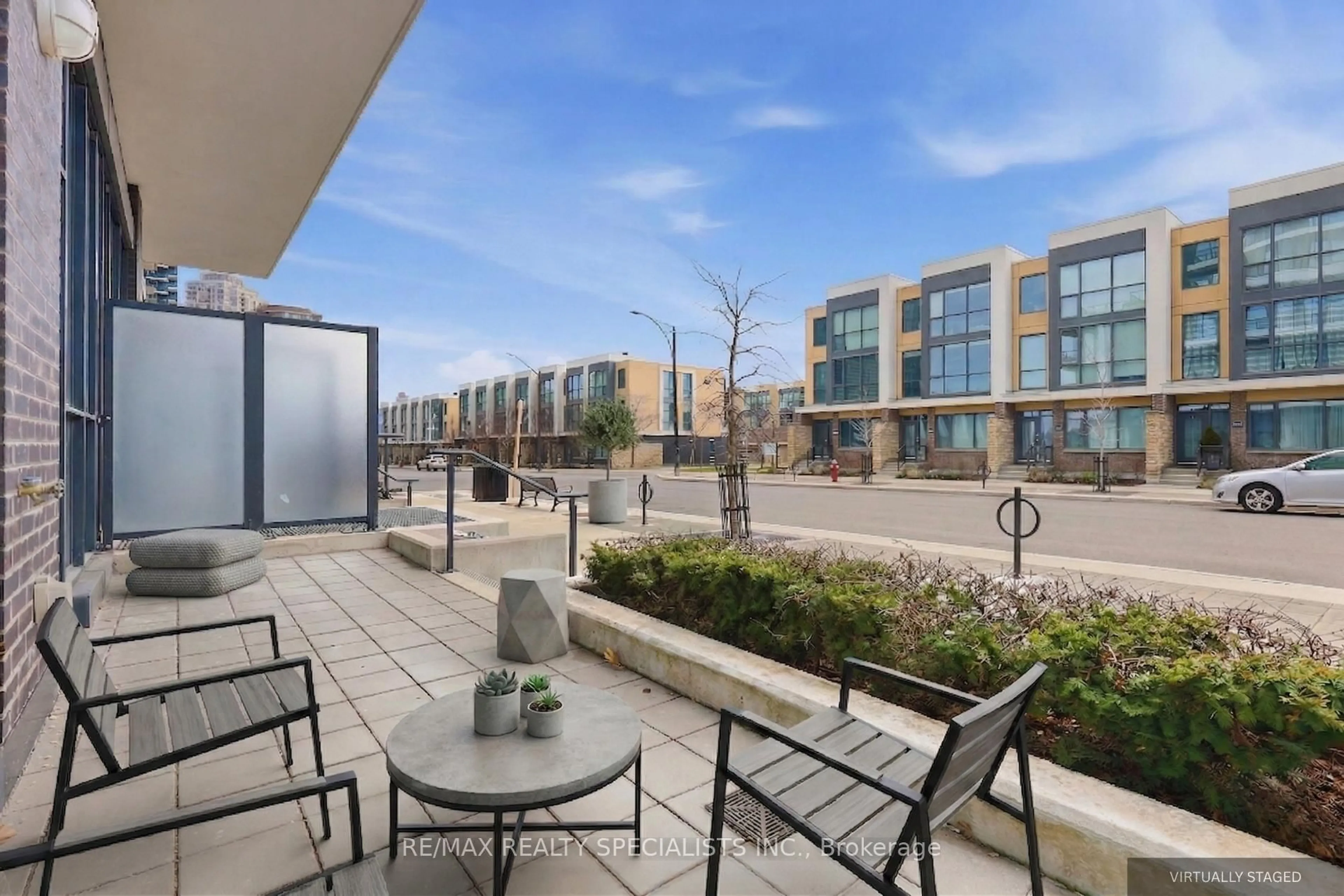 Patio, street for 65 Watergarden Dr #A5, Mississauga Ontario L5R 0G9