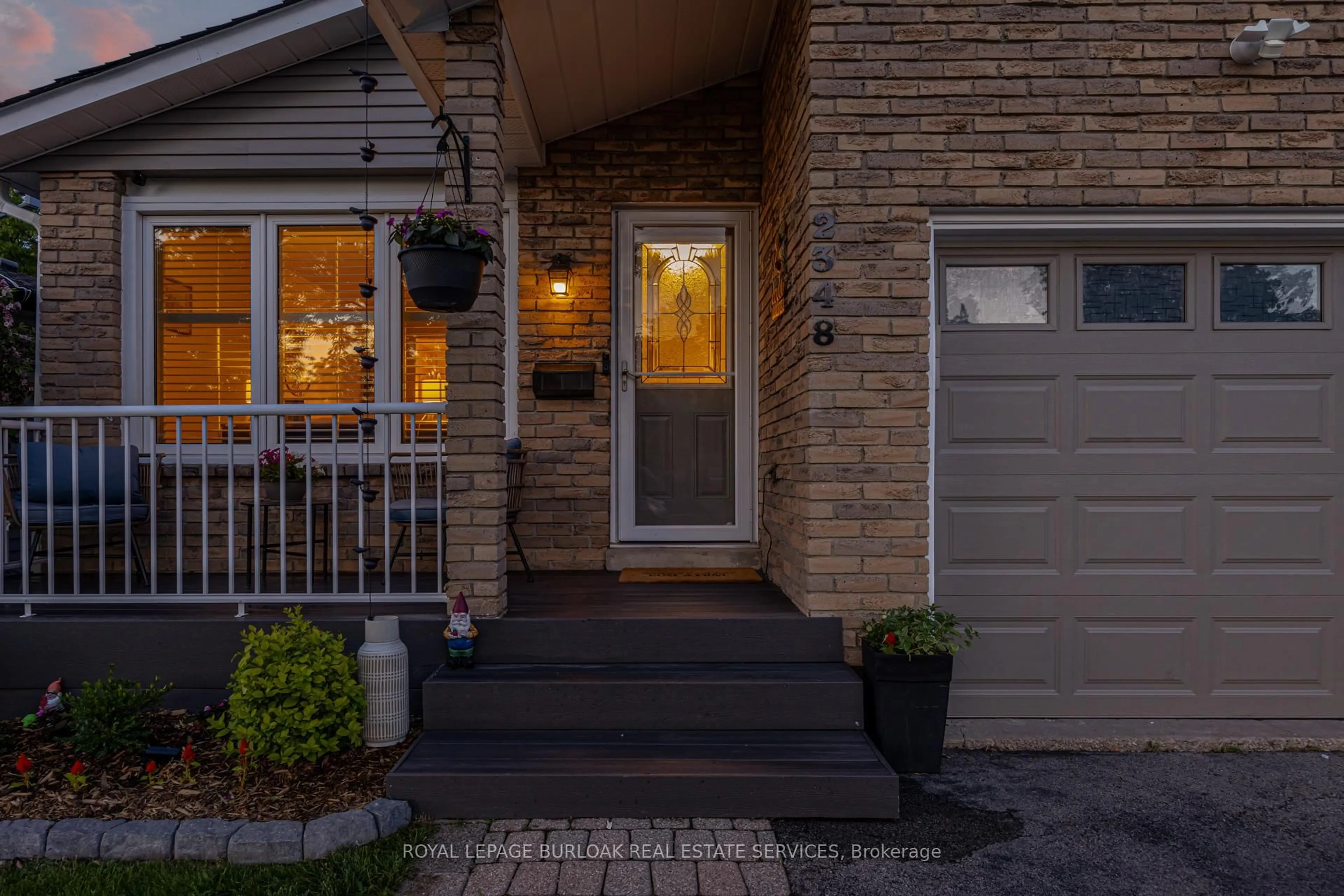 Unknown for 2348 Malcolm Cres, Burlington Ontario L7P 4H4
