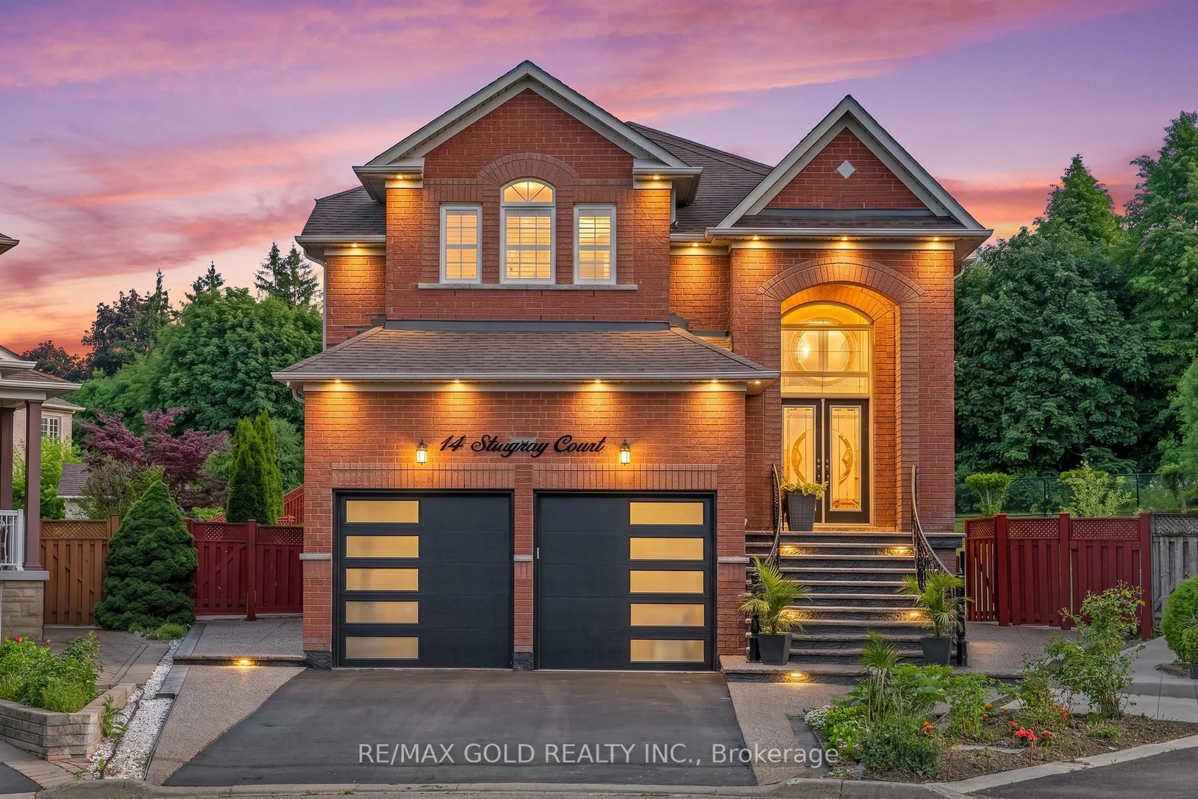 Home with brick exterior material, street for 14 Stingray Crt, Brampton Ontario L6V 4R1