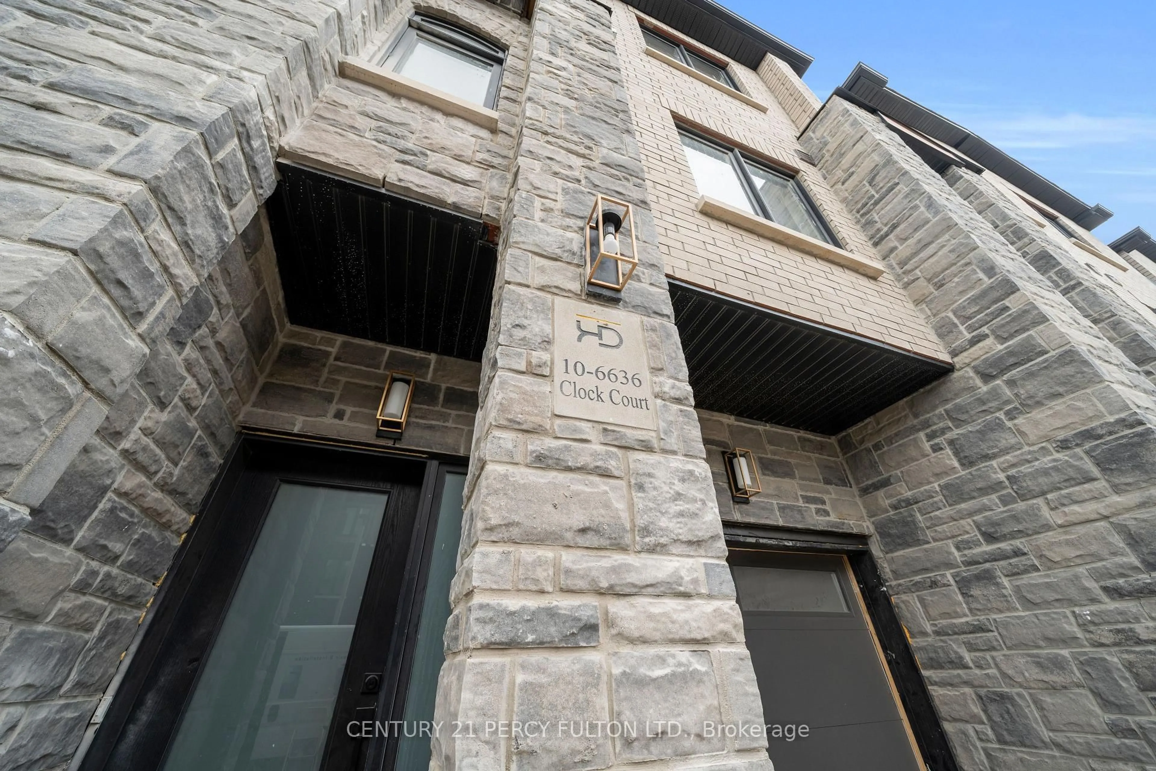 Home with brick exterior material, building for 6636 Clock Crt #10, Mississauga Ontario L5W 1N2