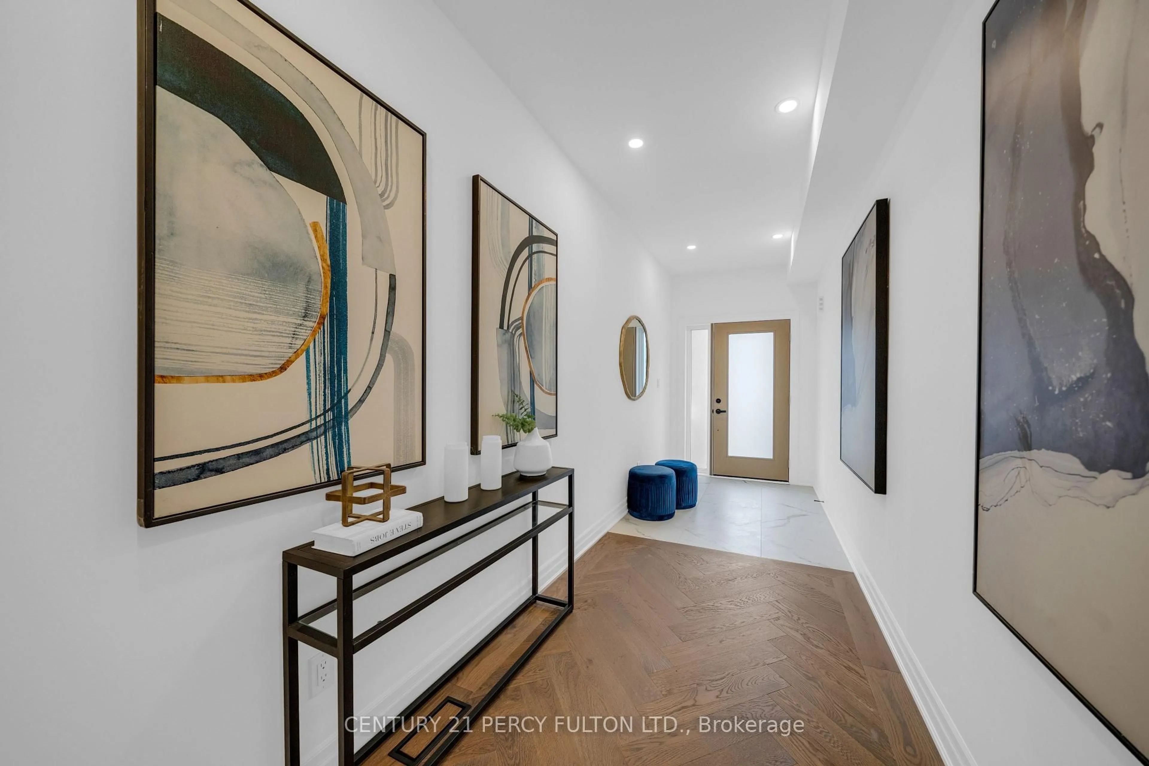 Indoor entryway for 6636 Clock Crt #10, Mississauga Ontario L5W 1N2