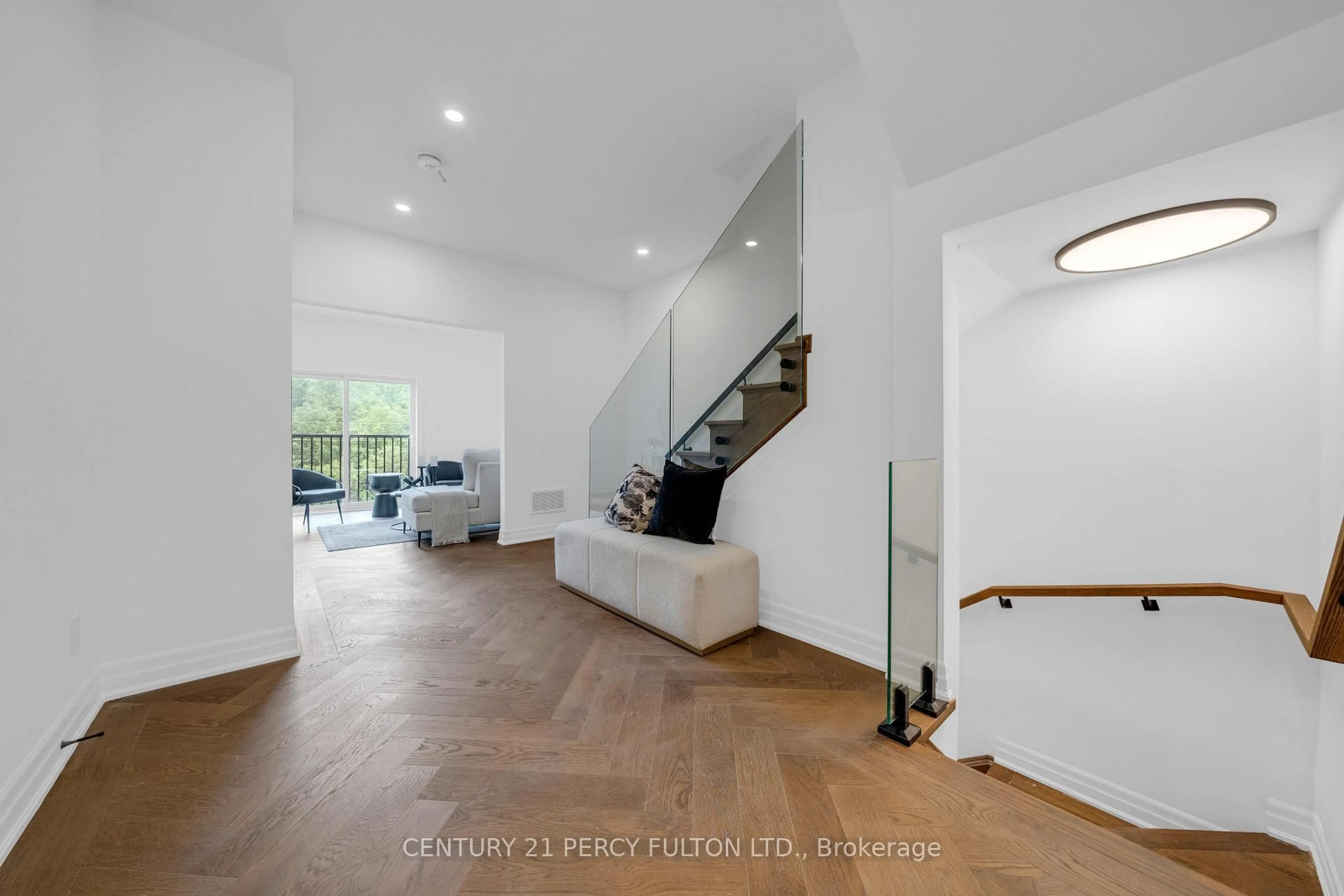 Indoor foyer for 6636 Clock Crt #10, Mississauga Ontario L5W 1N2