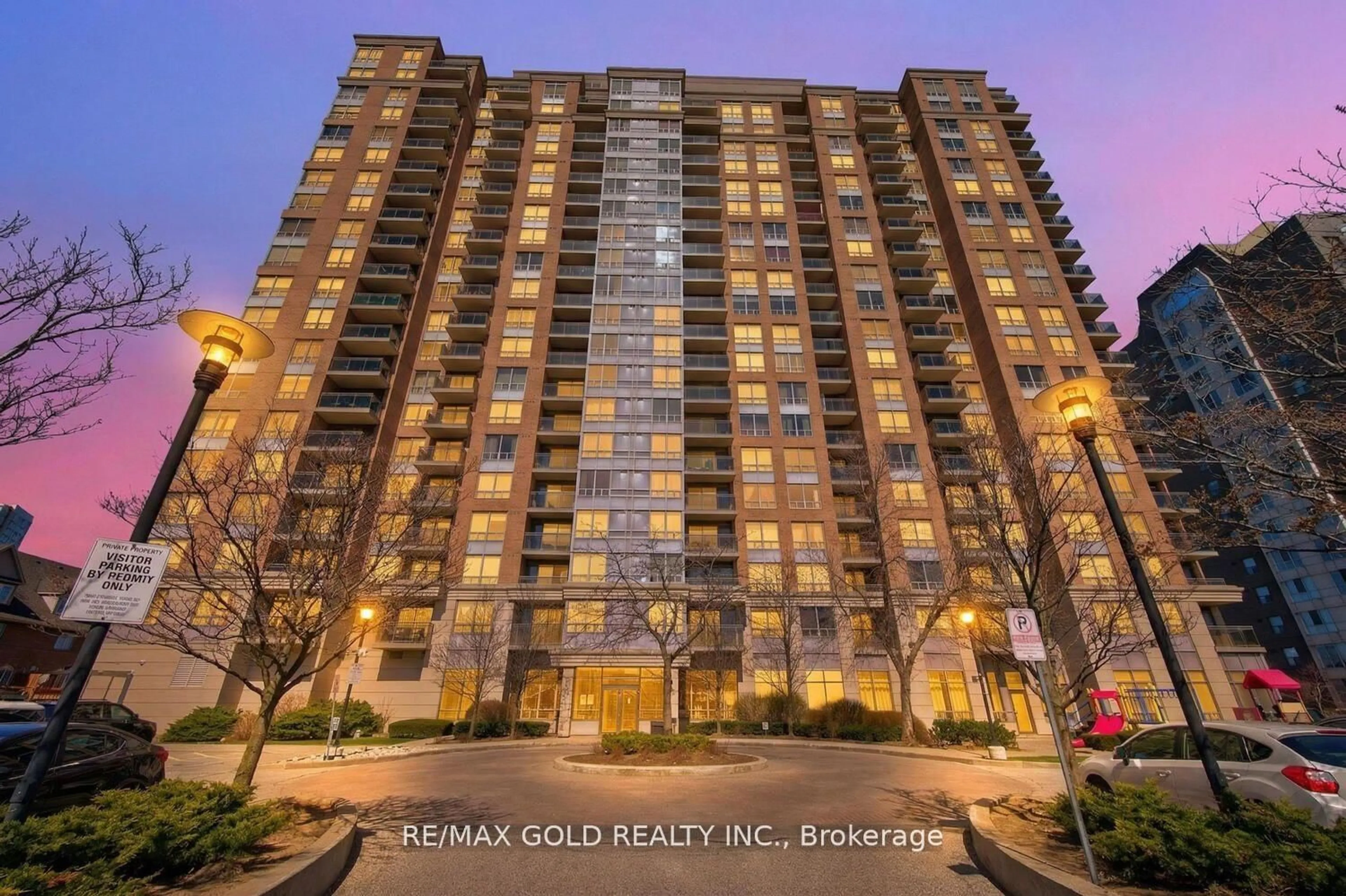 A pic from outside/outdoor area/front of a property/back of a property/a pic from drone, unknown for 55 Strathaven Dr #1411, Mississauga Ontario L5R 4G9
