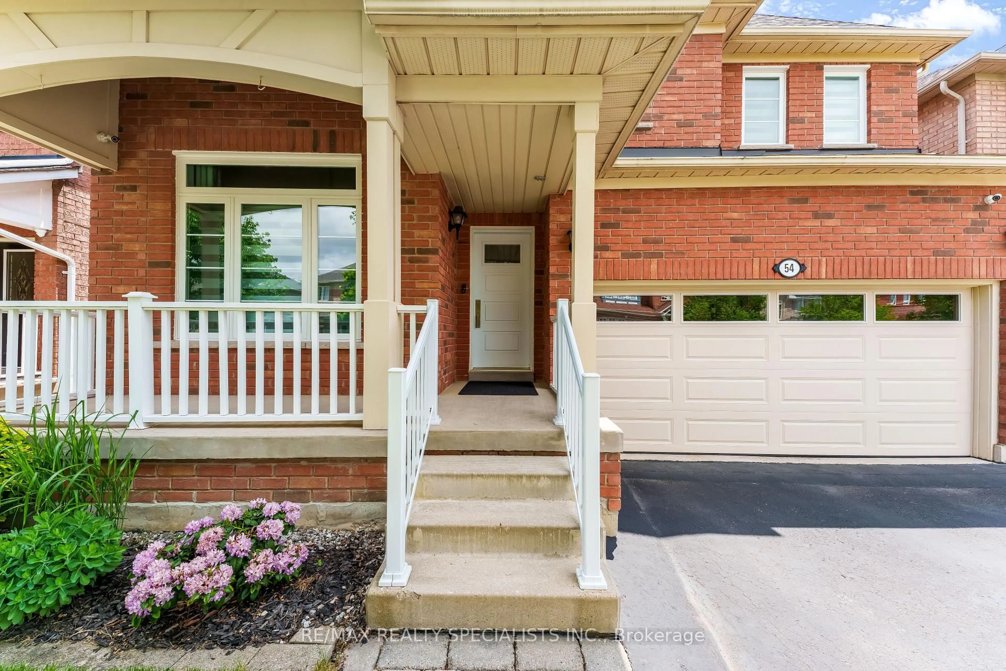 Unknown for 54 Red Plant Cres, Brampton Ontario L7A 1V8