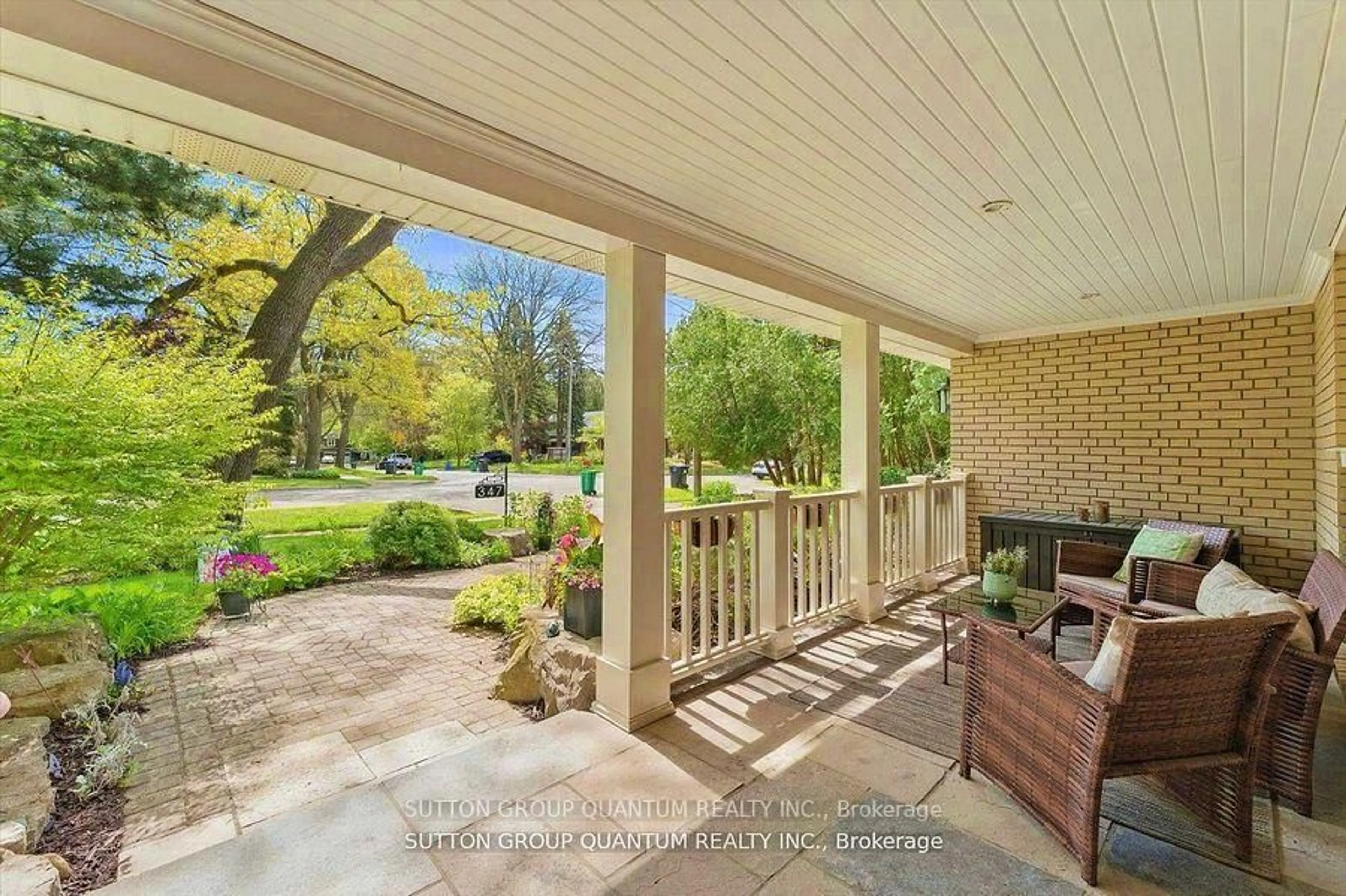 Patio, water/lake/river/ocean view for 347 Pinetree Way, Mississauga Ontario L5G 2R4