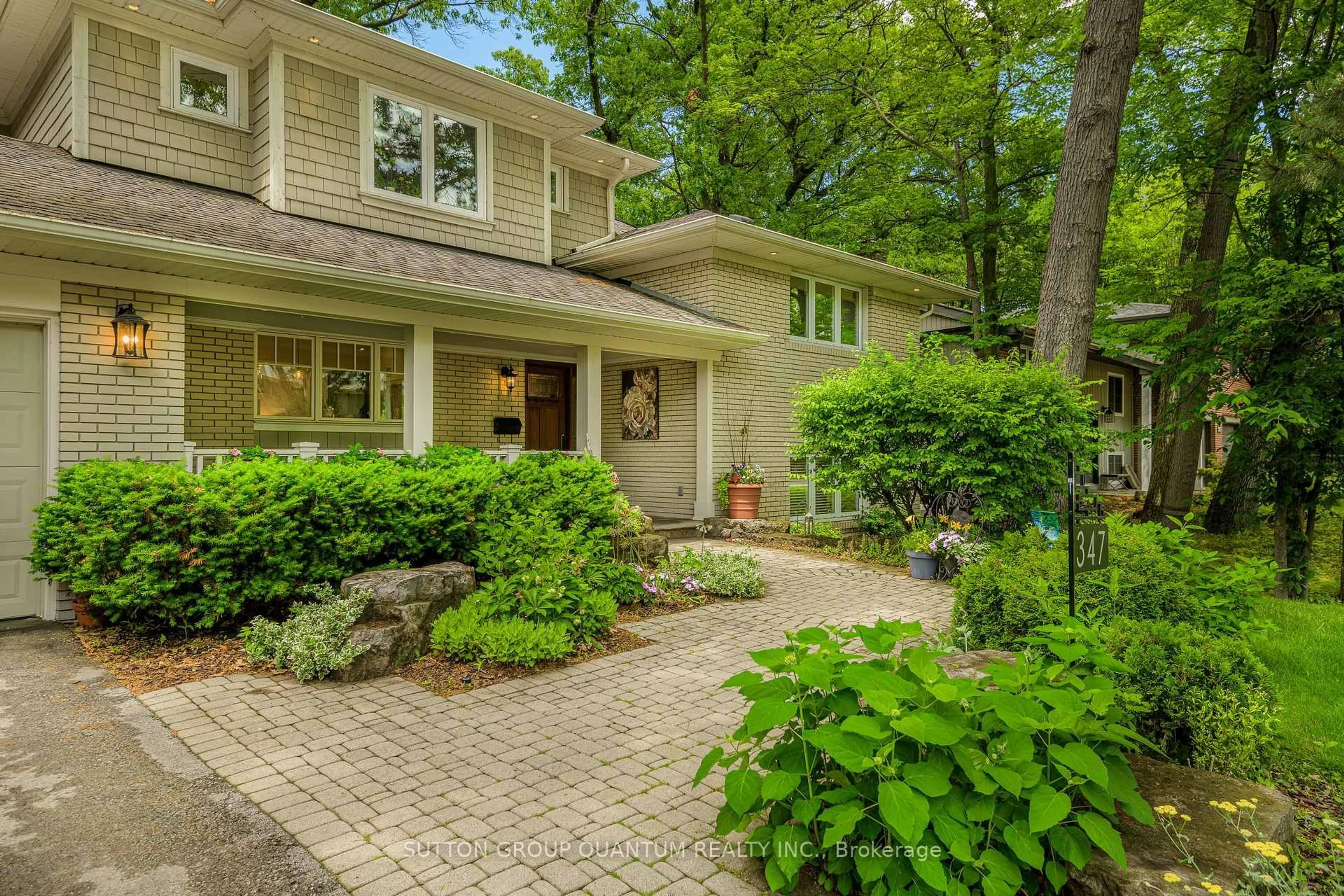 Home with brick exterior material, street for 347 Pinetree Way, Mississauga Ontario L5G 2R4