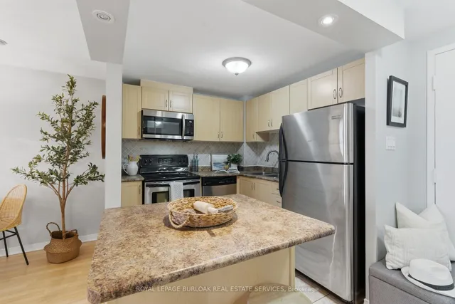 6720 Glen Erin Dr #312, Mississauga 4