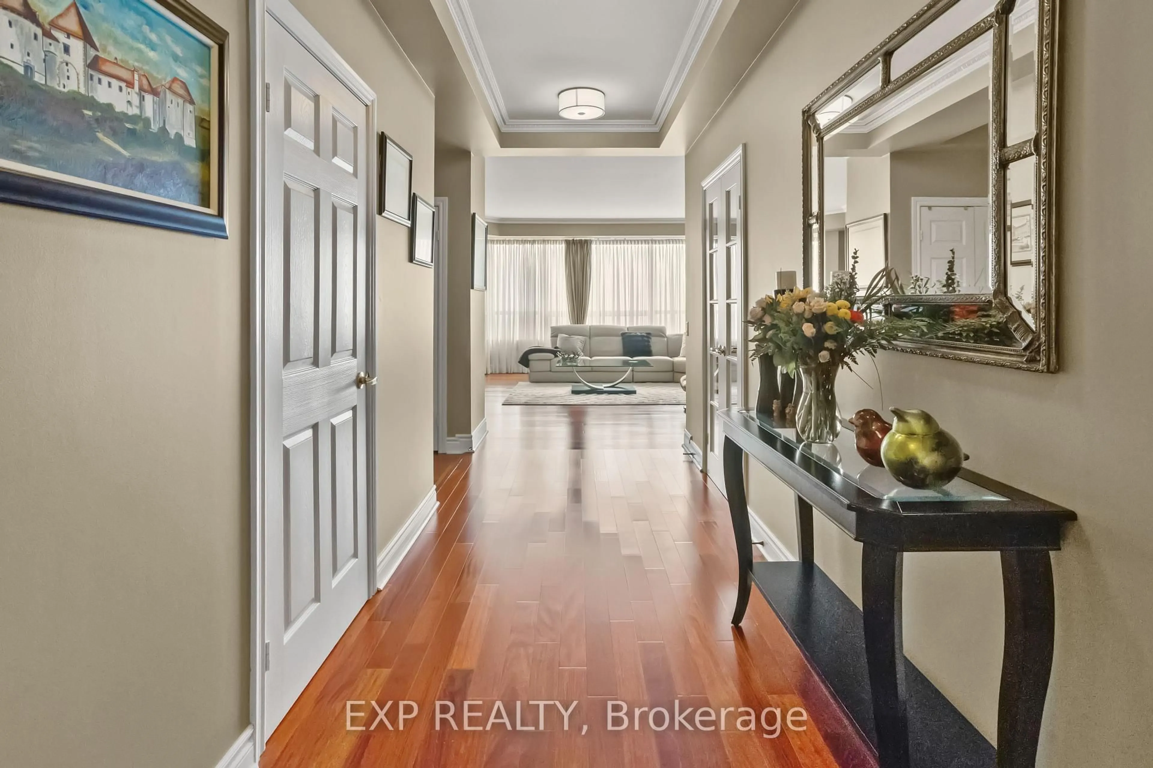 Indoor entryway for 25 Kingsbridge Garden Circ #2709, Mississauga Ontario L5R 4B1