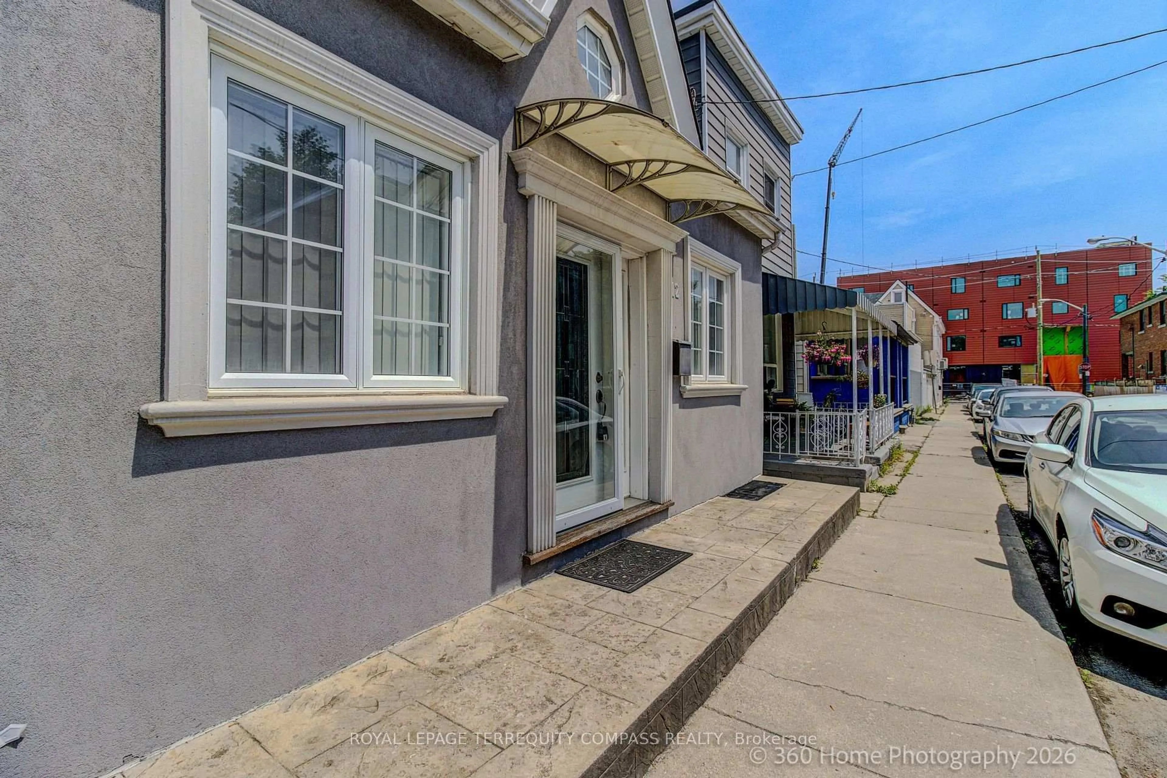 Patio, street for 12 Abbs St, Toronto Ontario M6K 1M6