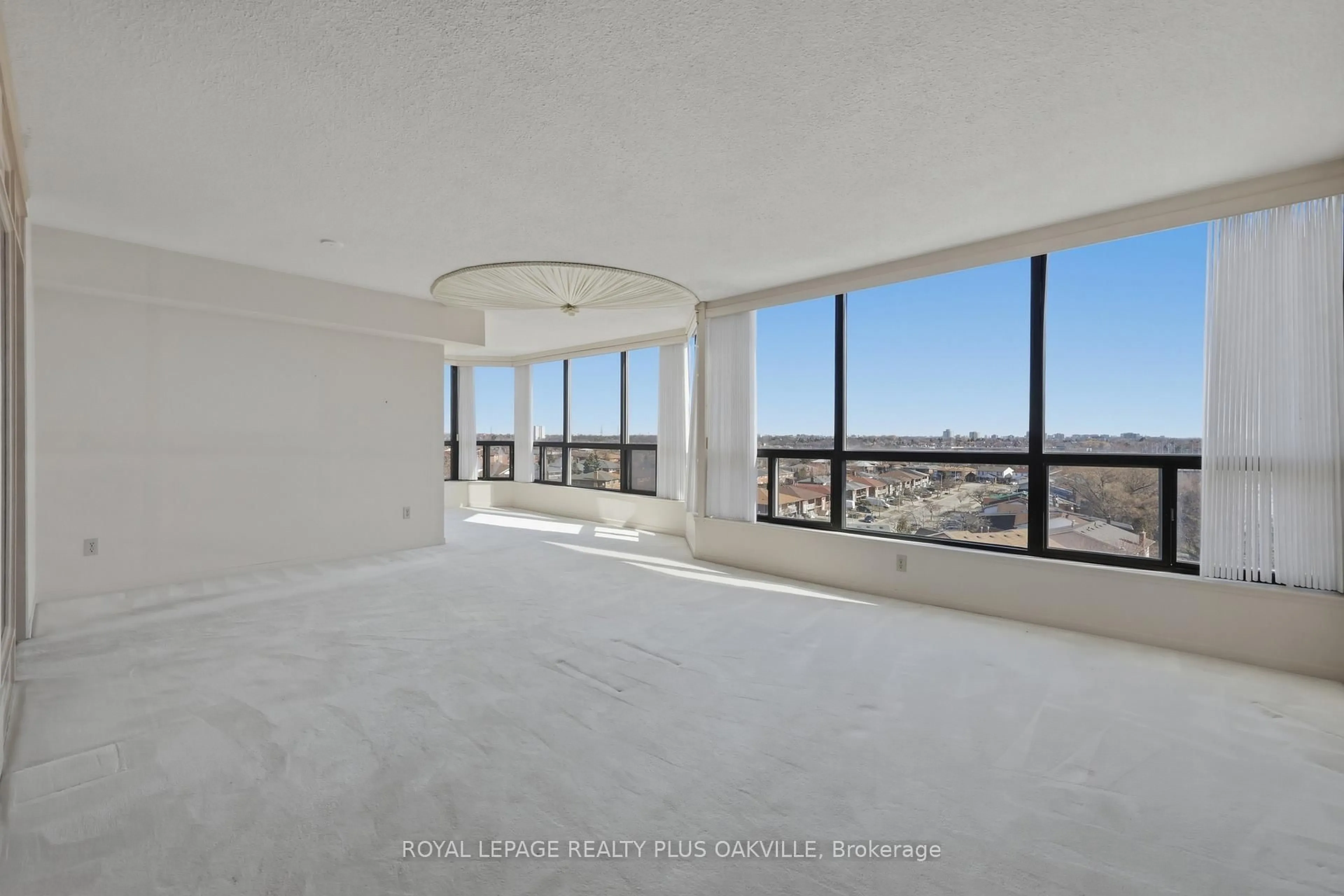 A pic of a room for 200 Robert Speck Pkwy #808, Mississauga Ontario L4Z 1S3