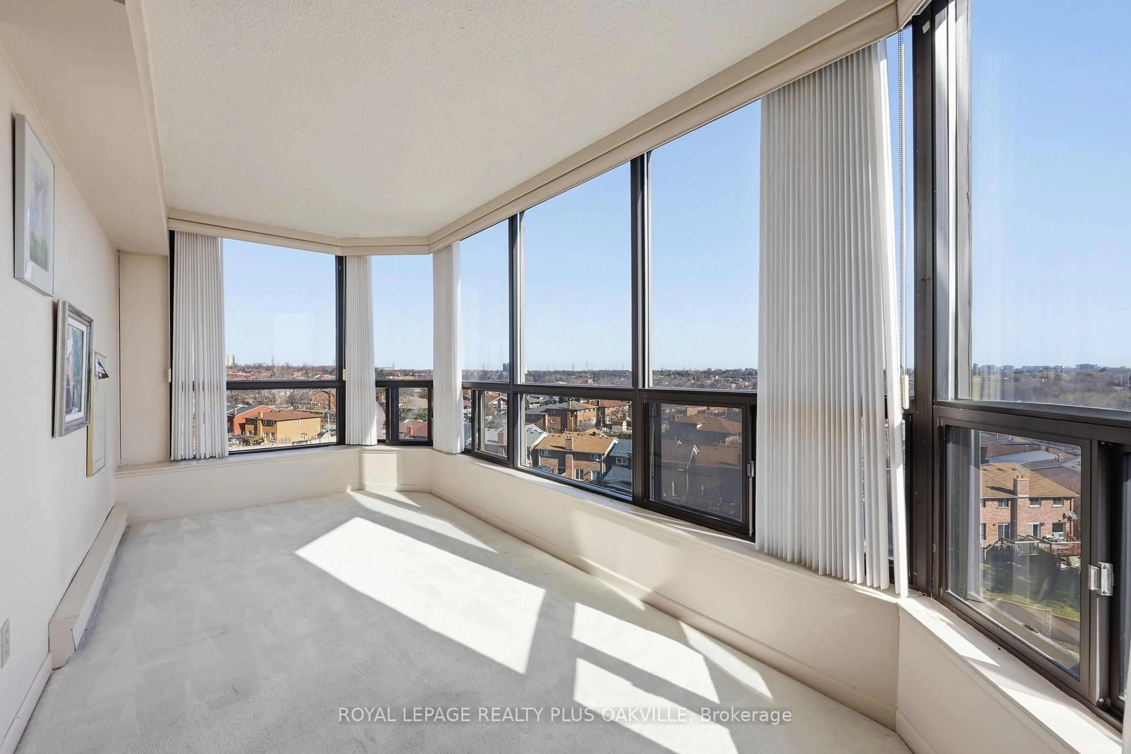A pic of a room for 200 Robert Speck Pkwy #808, Mississauga Ontario L4Z 1S3