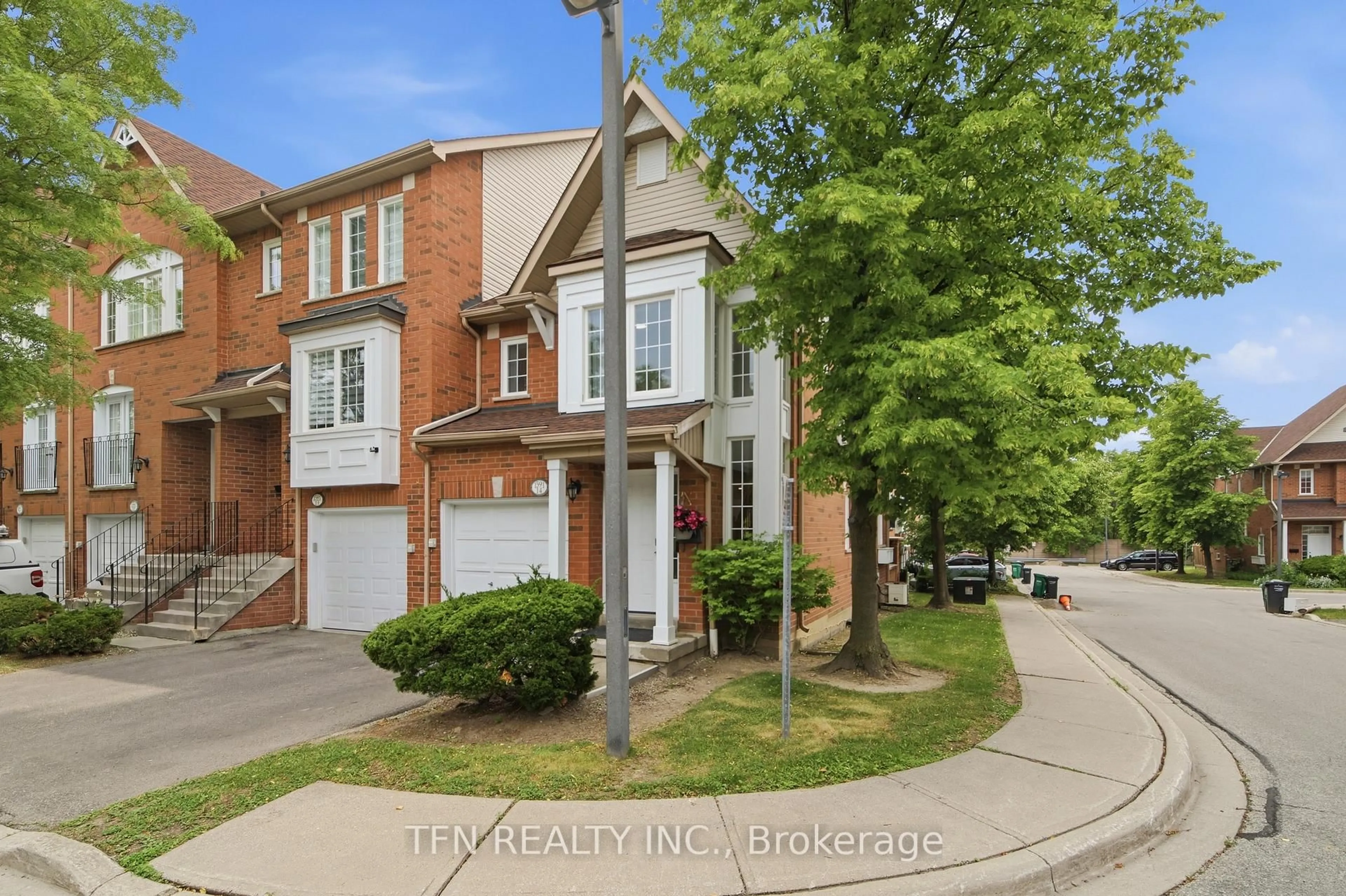 Unknown for 1591 South Parade Crt #14, Mississauga Ontario L5M 6G1
