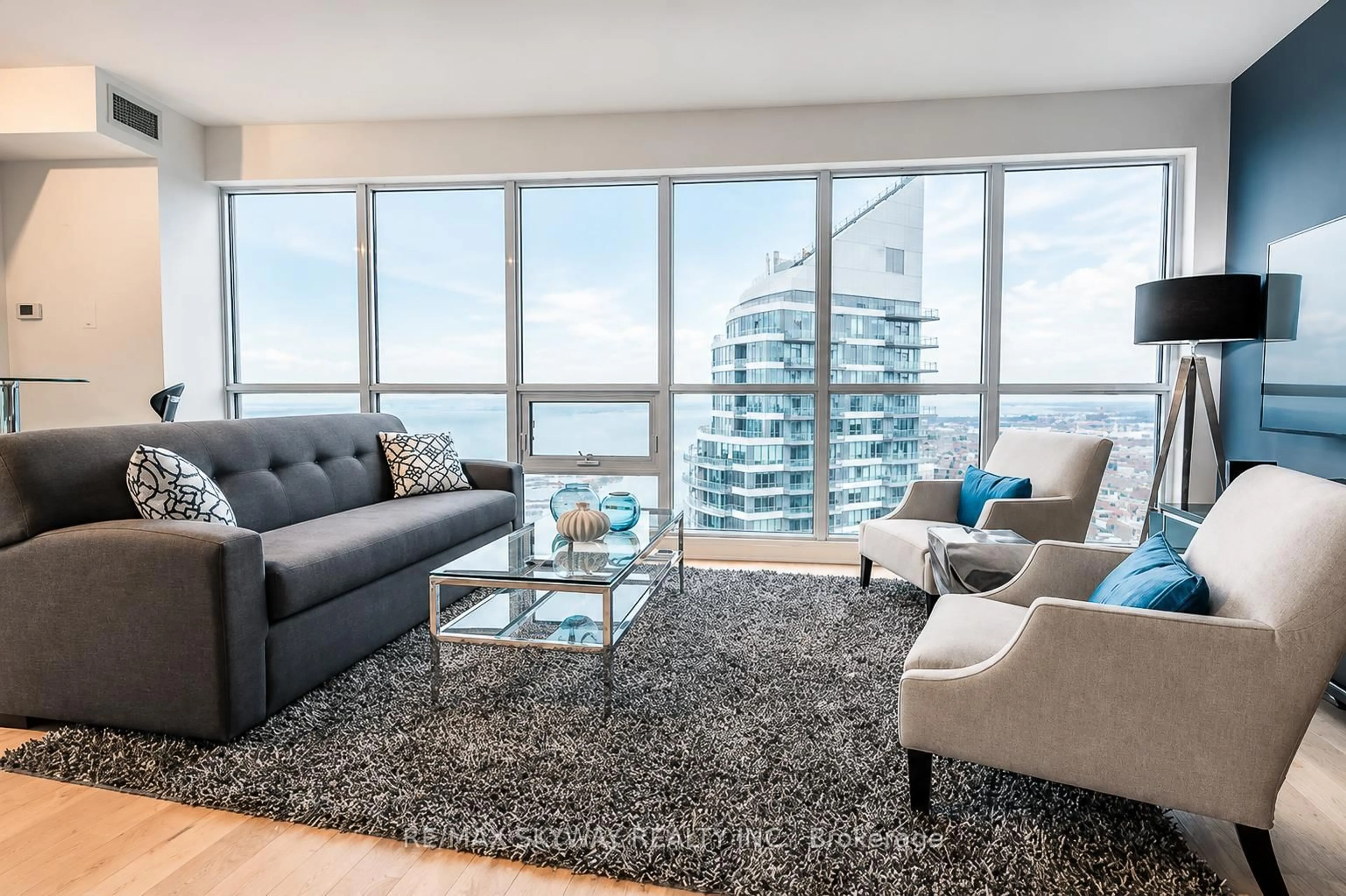 Living room with furniture, carpet floor for 2212 Lakeshore Blvd #Lph03, Toronto Ontario M8V 0C2