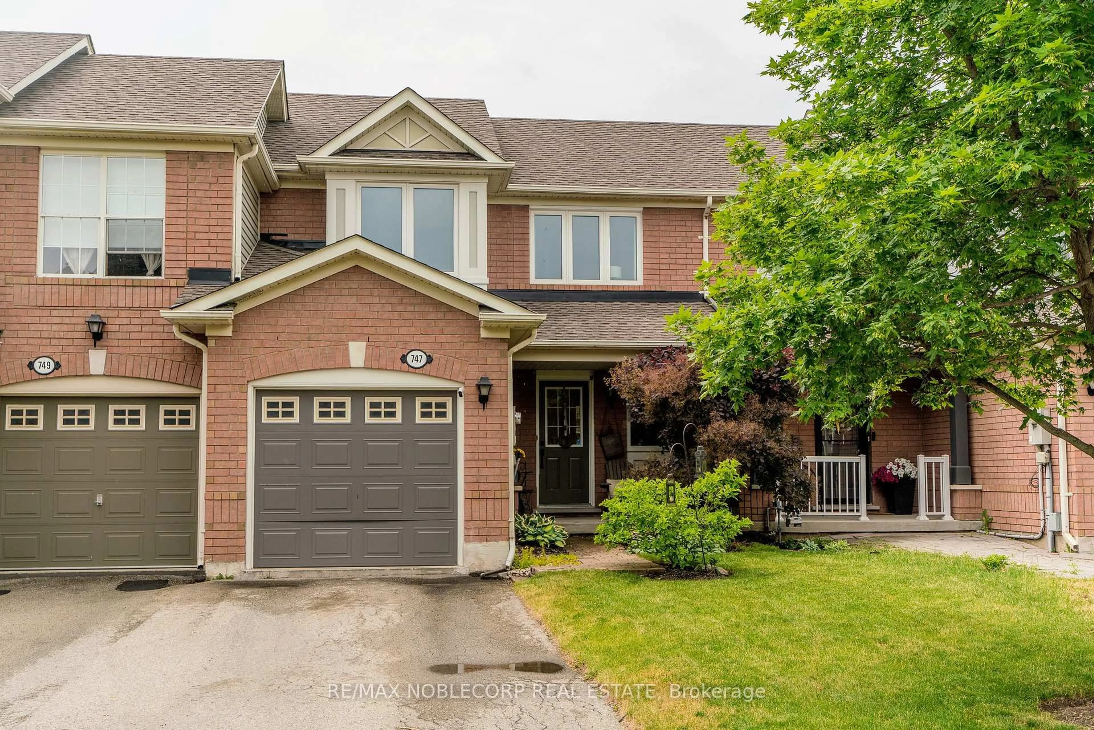 Home with brick exterior material, street for 747 Edwards Ave, Milton Ontario L9T 6B2